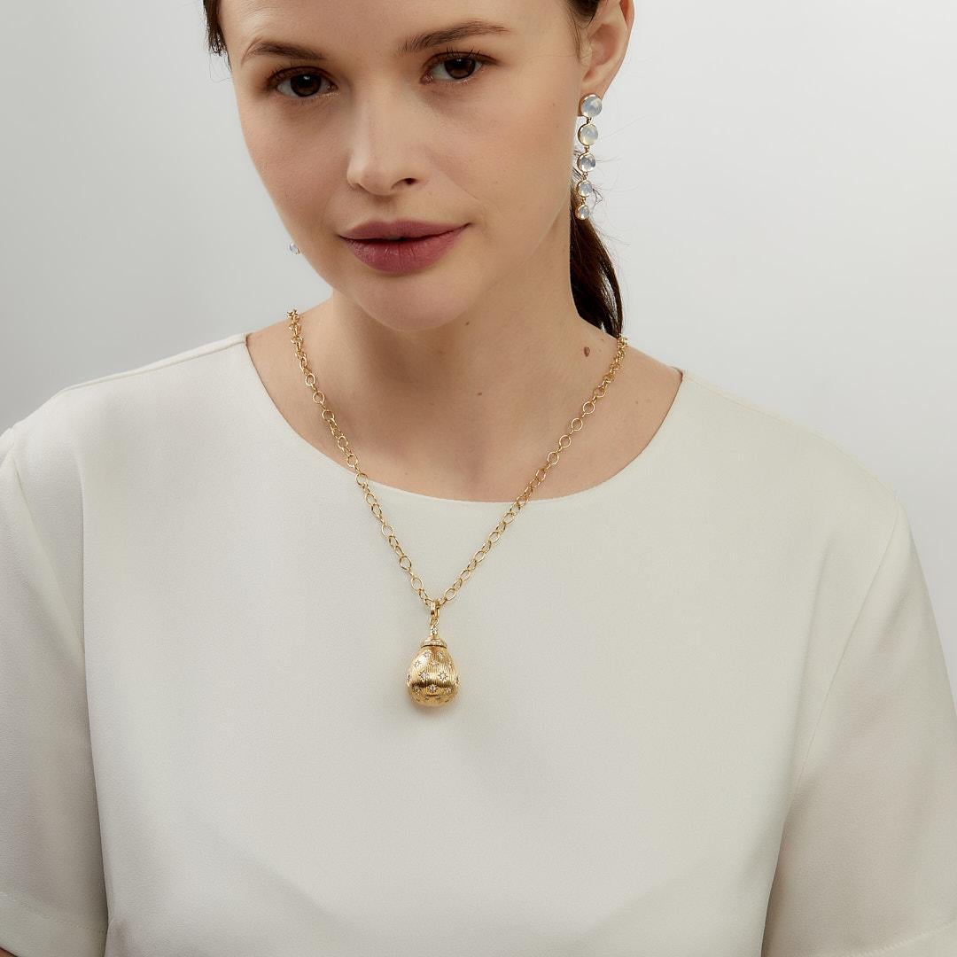 Created in 18 karat yellow gold
Diamonds 1.40 carats approx.
Limited edition
Chain sold separately

Crafted in polished 18 karat yellow gold, this limited-edition pendant is further enhanced by 1.40 carats of diamonds, creating a sophisticated and