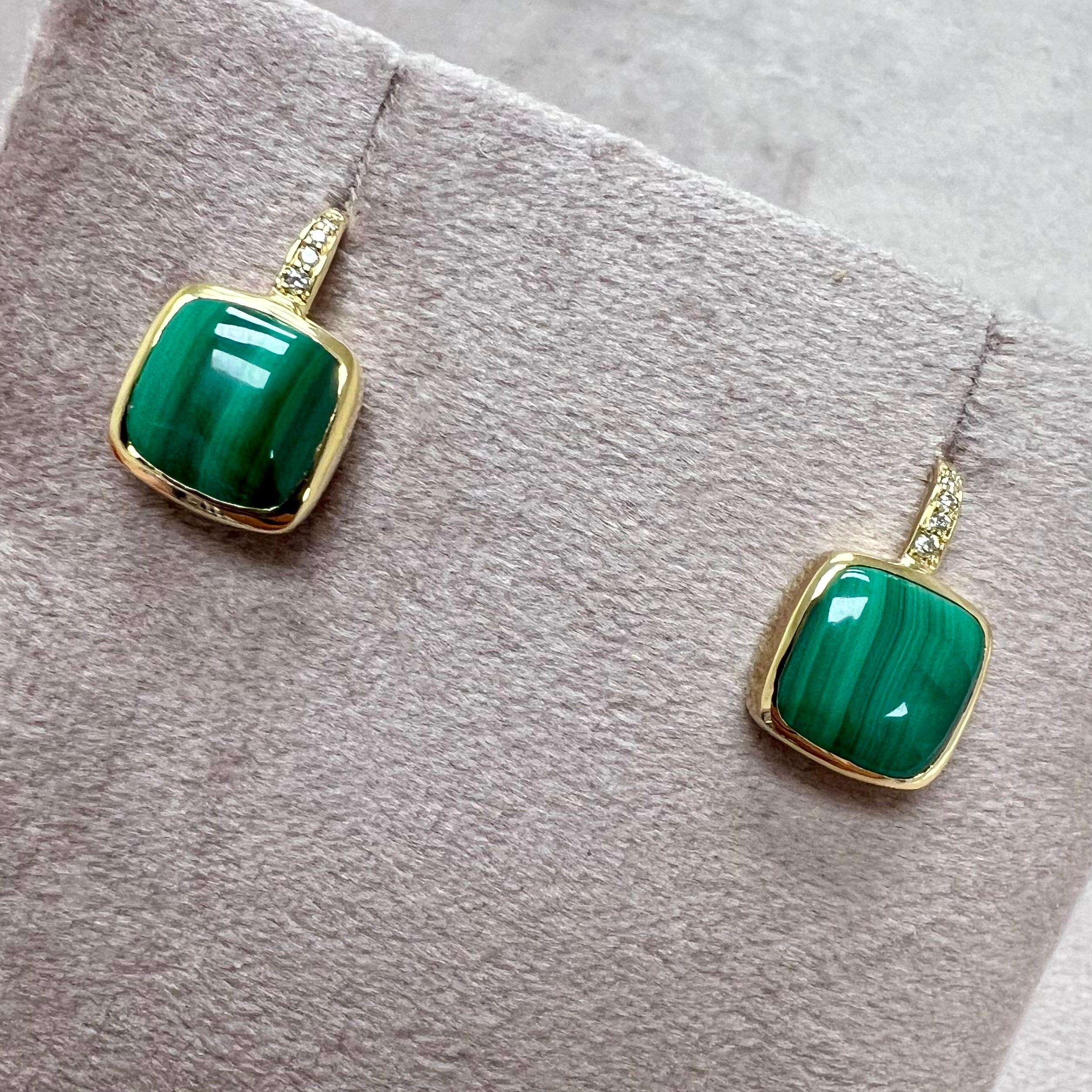 Created in 18 karat yellow gold
Malachite 11 carats approx.
Diamonds 0.05 carat approx.
French wire for pierced ears
Limited edition

Composed in 18 karat golden hue, these limited edition earrings comprise 11 carats of malachite and around 0.05