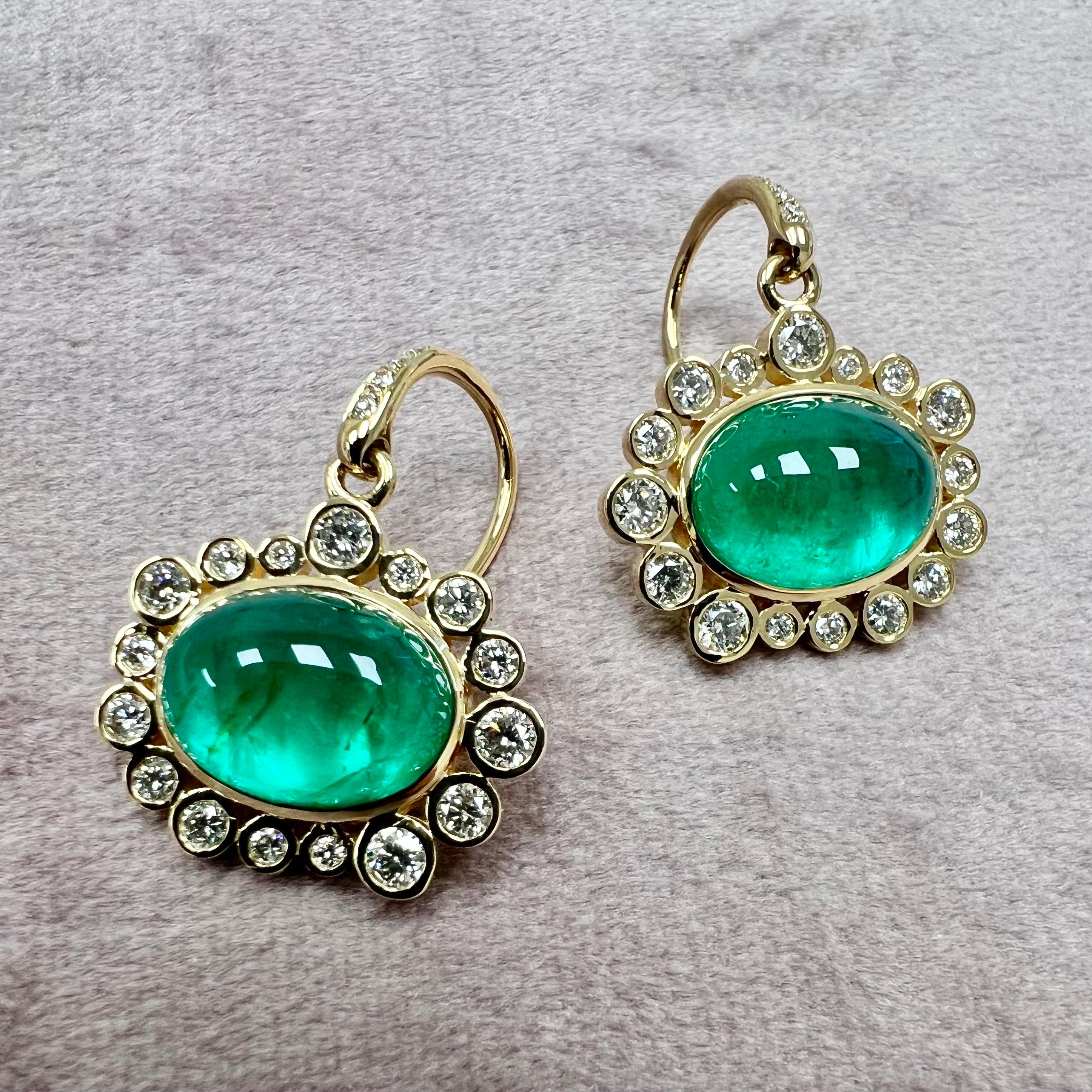 Hergestellt aus 18 Karat Gelbgold
Diamanten ca. 0,80 Karat.
Smaragd ca. 9 Karat.
Französischer Draht für durchstochene Ohren
Limitierte Auflage



Über die Designer

Dharmesh & Namrata Kothari haben sich von kleinen Dingen inspirieren lassen und