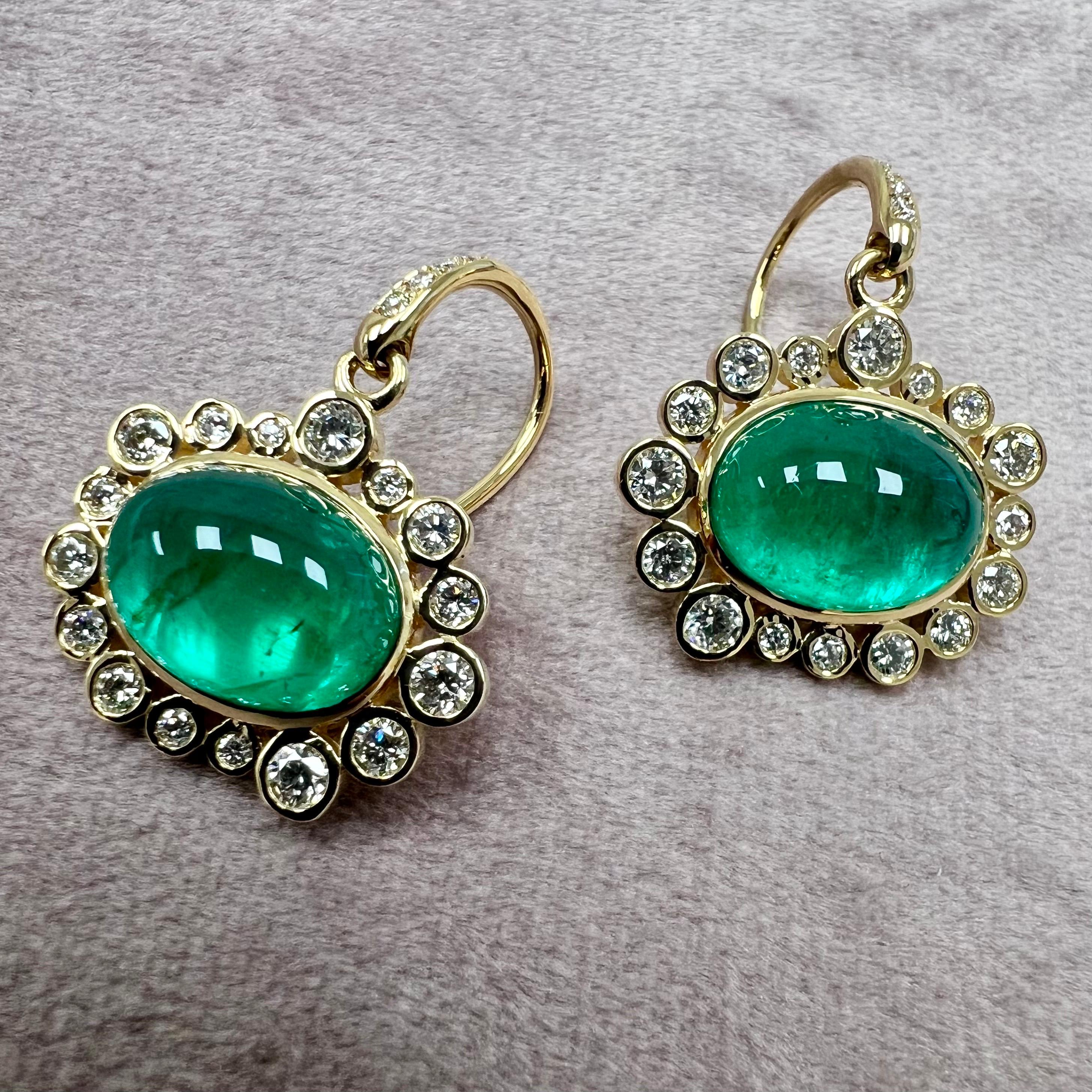 Syna Gelbgold Smaragd-Ohrringe mit Diamanten im Zustand „Neu“ in Fort Lee, NJ