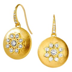 Orecchini a fiore in oro giallo Syna con diamanti