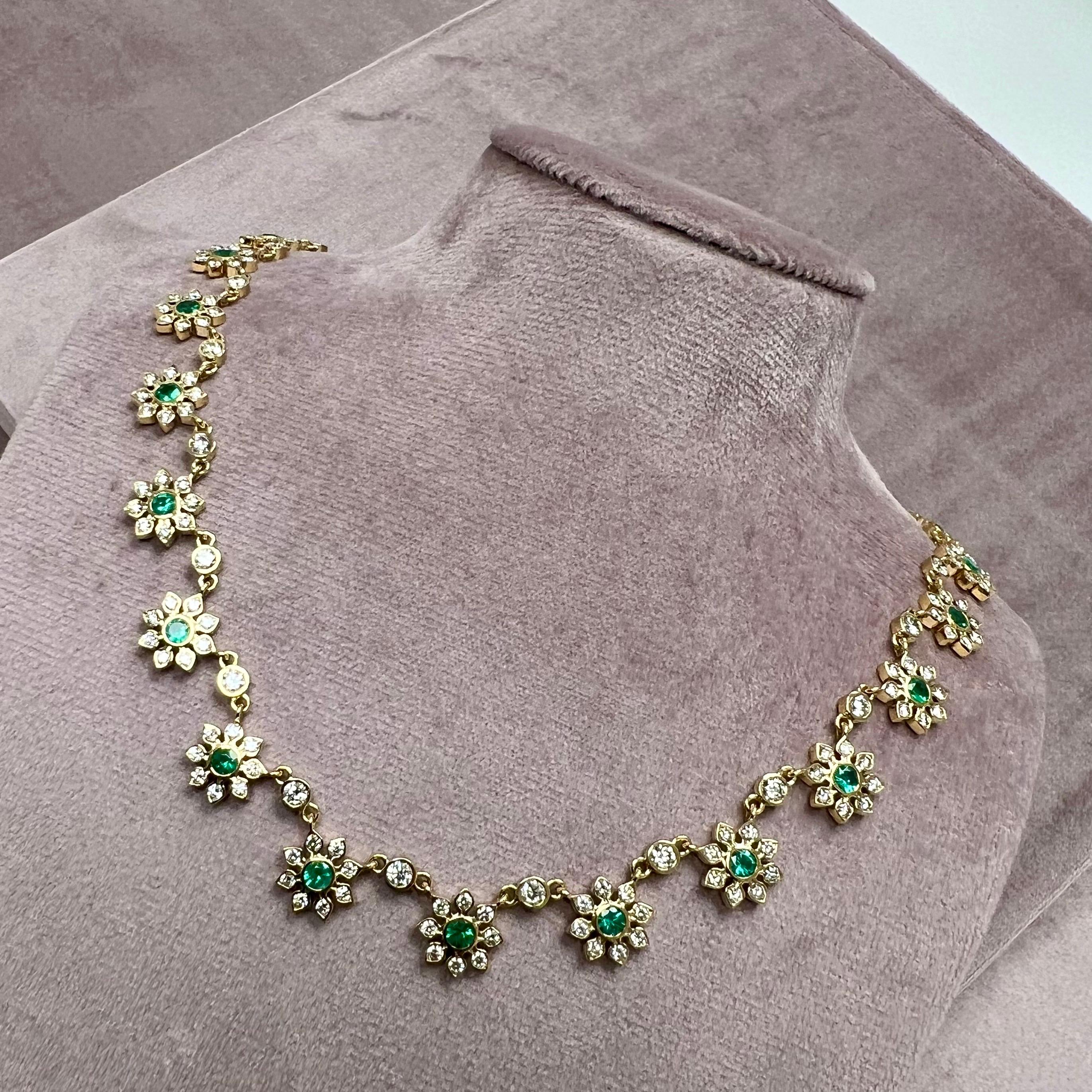 Syna Yellow Gold Flower Necklace with Emeralds and Diamonds For Sale 1