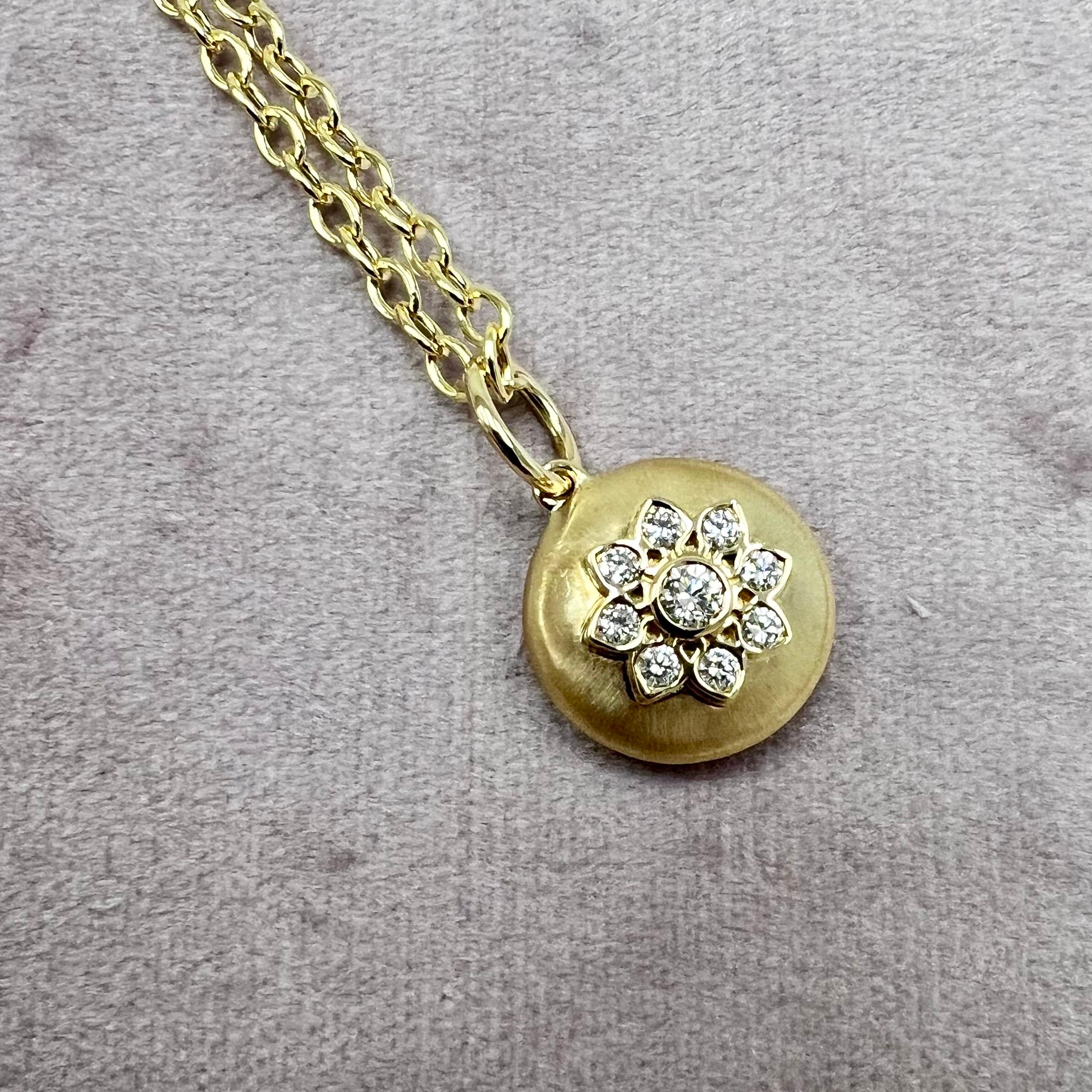 Contemporain Pendentif fleur Syna en or jaune avec diamants en vente