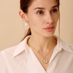 Syna Yellow Gold Flower Pendant with Mother of Pearl and Champagne Diamonds