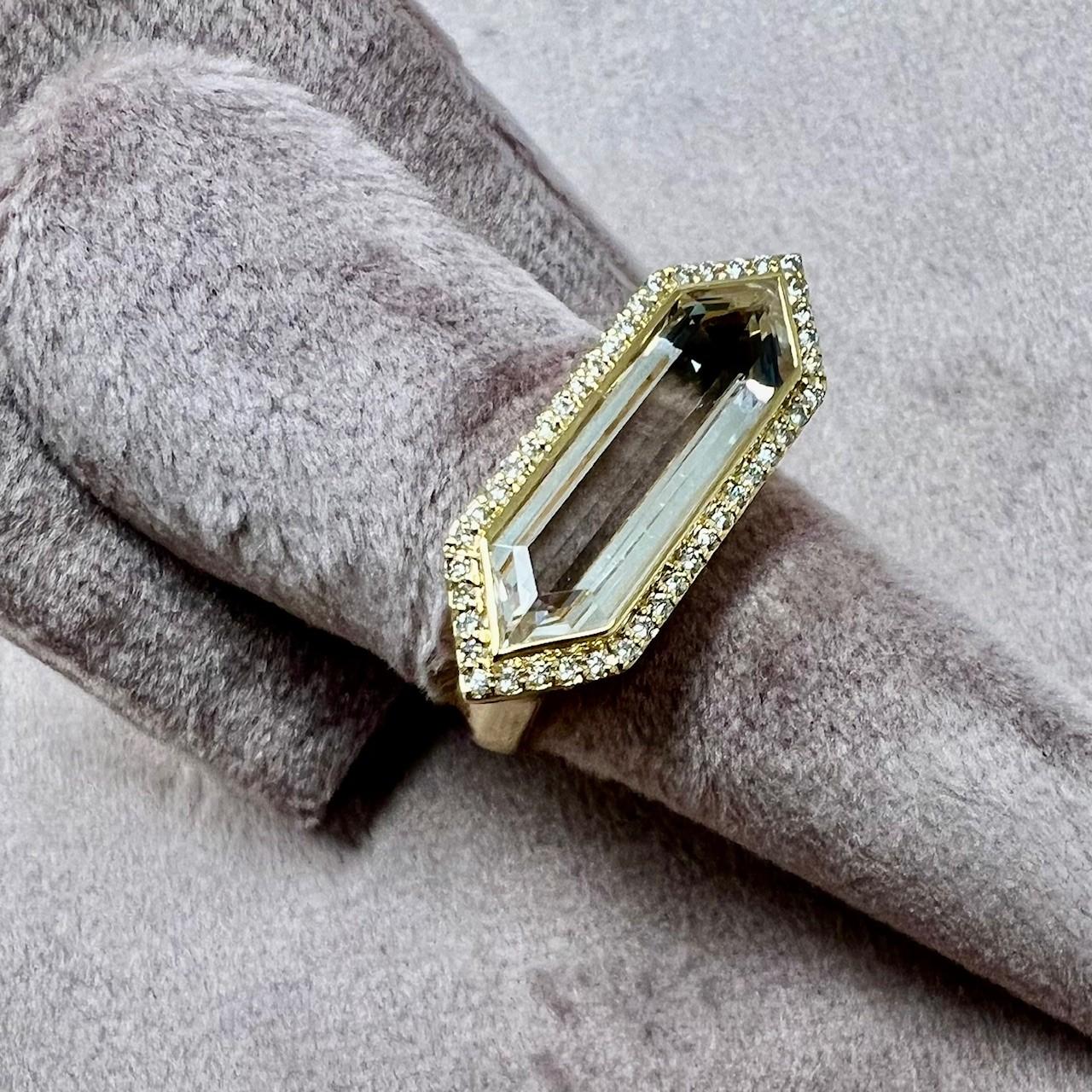 Created in 18 karat yellow gold
Rock Crystal 4 carats approx.
Diamonds 0.35 carat approx.
Ring size US 7, can be sized
Limited edition


About the Designers ~ Dharmesh & Namrata

Drawing inspiration from little things, Dharmesh & Namrata Kothari