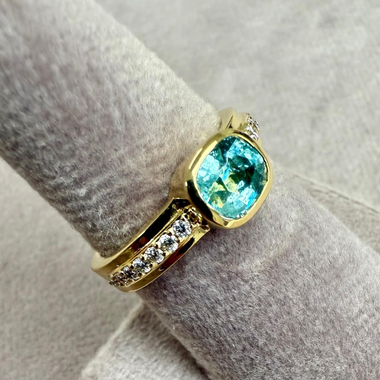 Taglio misto Anello Syna in oro giallo con tormalina verde e diamanti in vendita