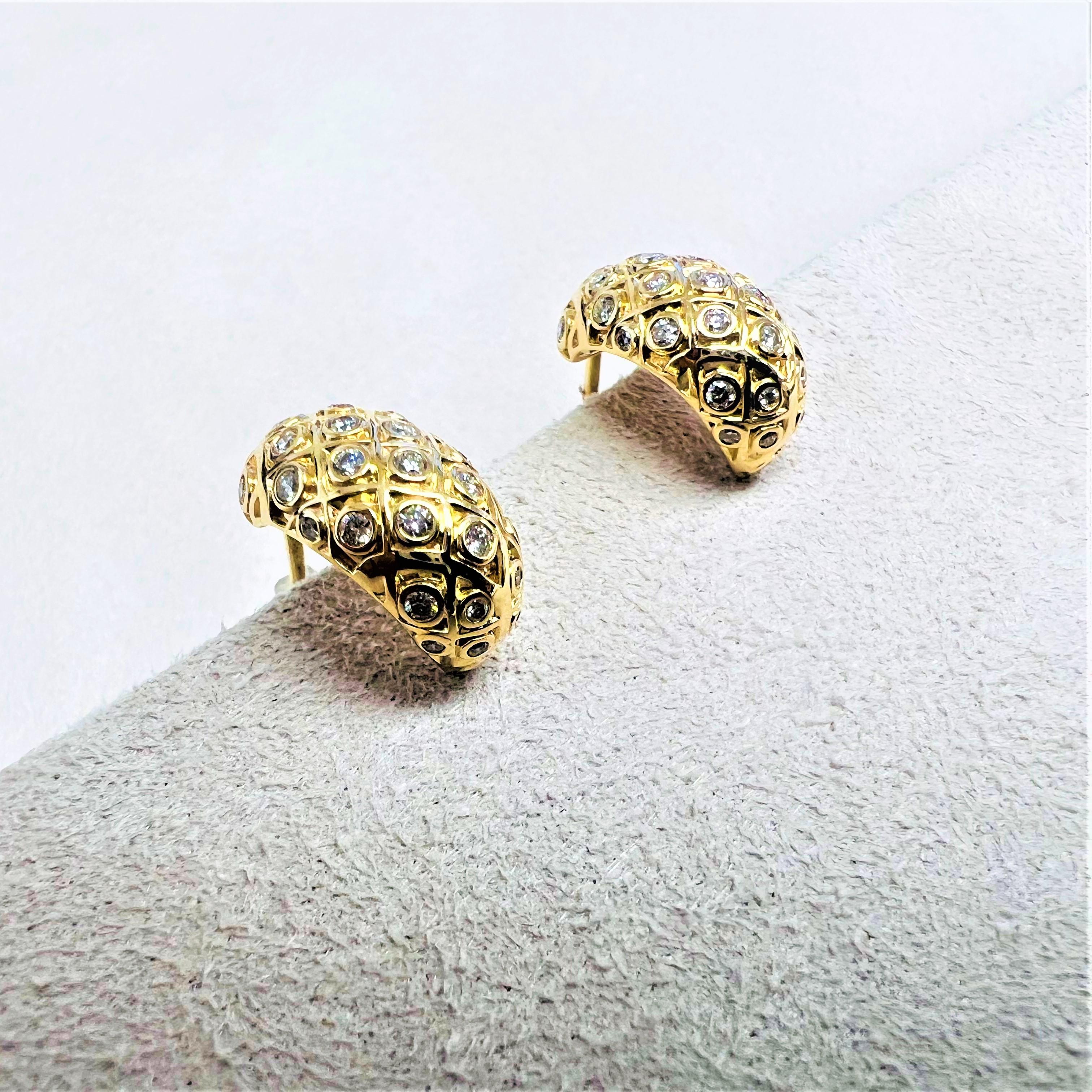 pandora yellow gold earrings