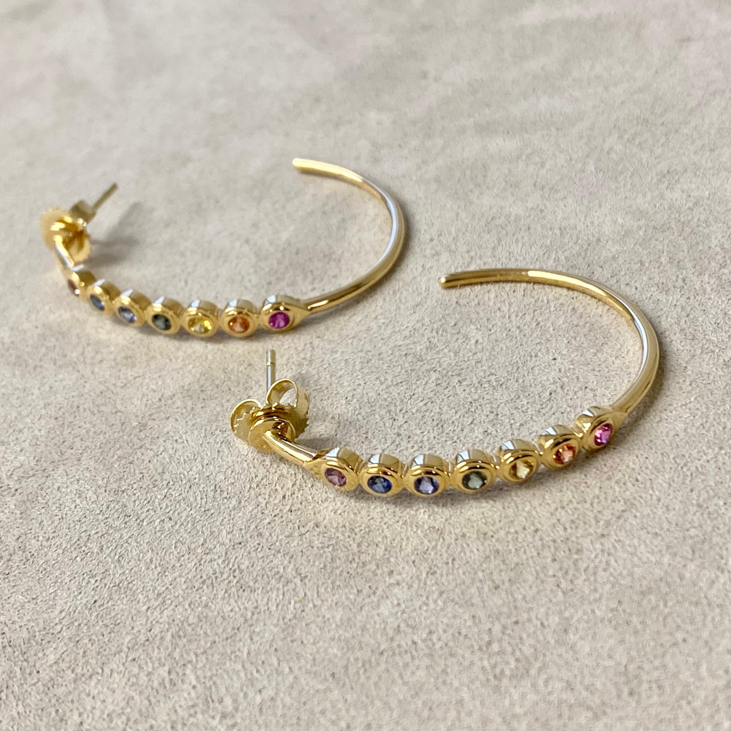 Round Cut Syna Yellow Gold Hoop Earrings with Rainbow Sapphires For Sale