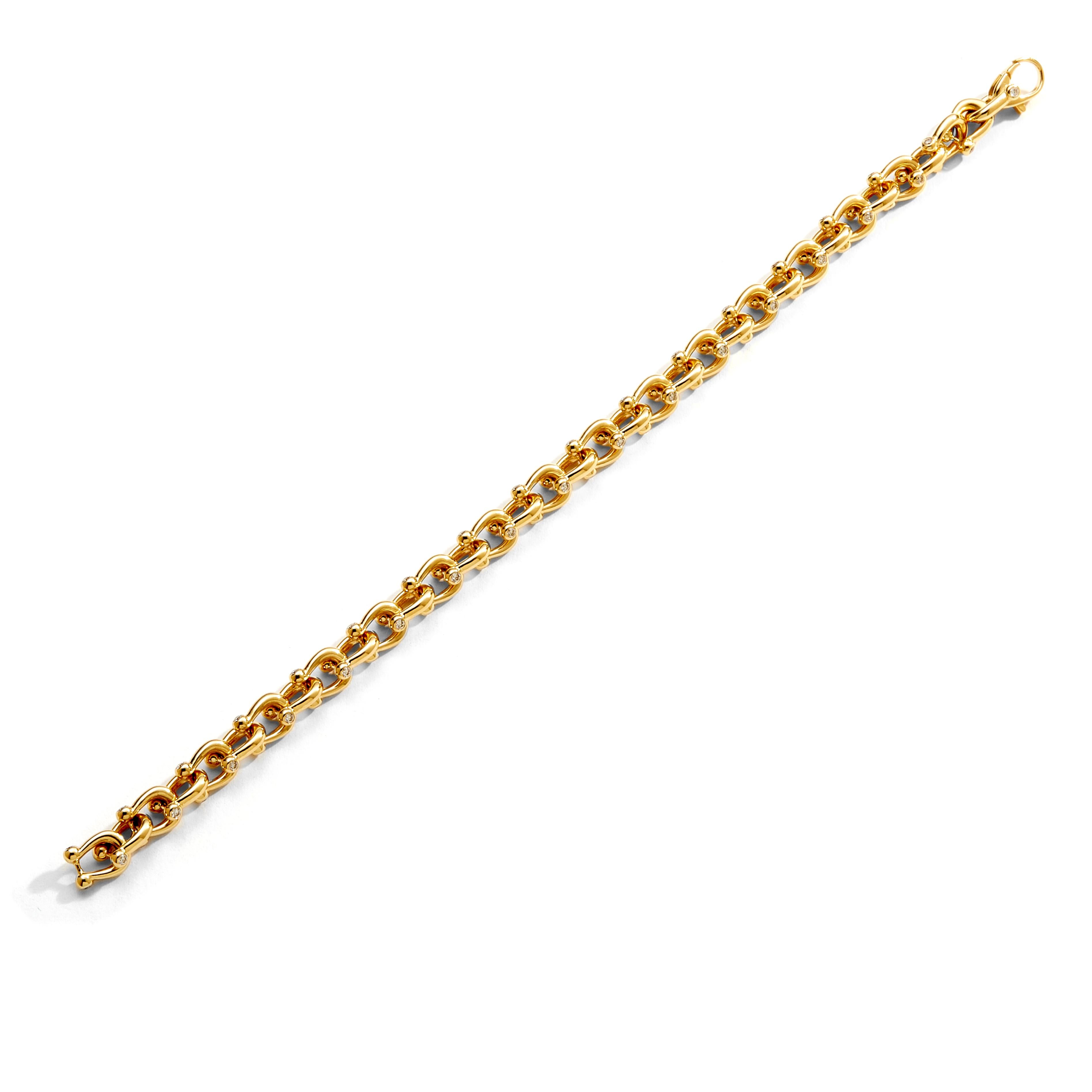 Hergestellt aus 18 Karat Gelbgold
Diamanten ca. 1.30 Karat.
8 Zoll Länge mit Karabinerverschluss
Armband kann in beliebiger Länge verschlungen werden
Auch in verschiedenen Längen erhältlich

Dieses Armband aus schimmerndem 18-karätigem Gelbgold ist