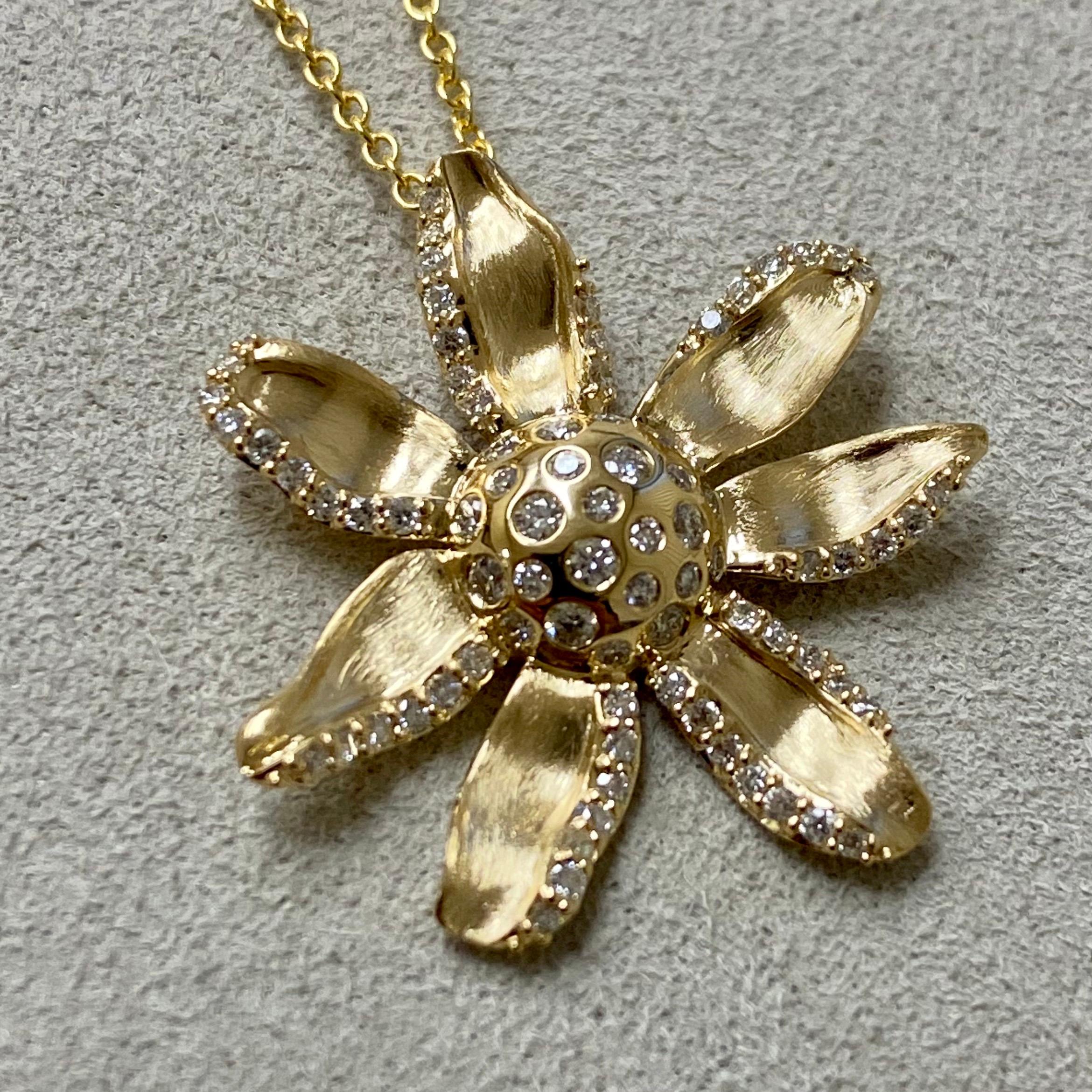 Created in 18kyg
Satin finish Jardin flower pendant
Diamonds 0.40 carats approx.
18 inch necklace, can be worn at 16th and 17th inch

Fashioned in 18 karat gold, this necklace presents a satin-finished Jardin flower pendant, adorned with 0.40 carats