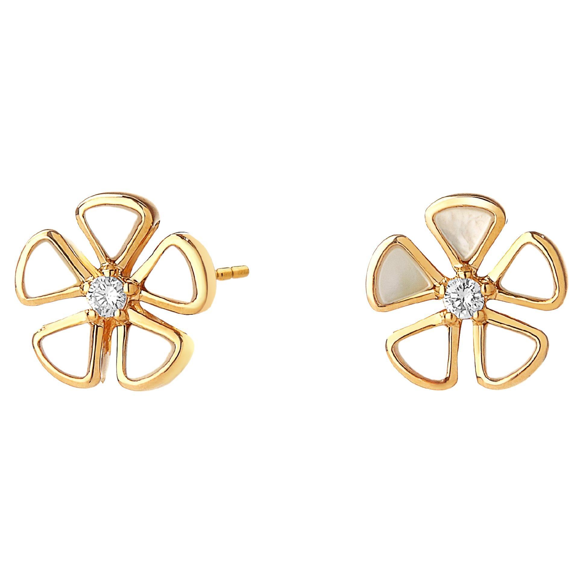 Syna Yellow Gold Jardin Mother of Pearl Flower Studs with Champagne Diamonds For Sale