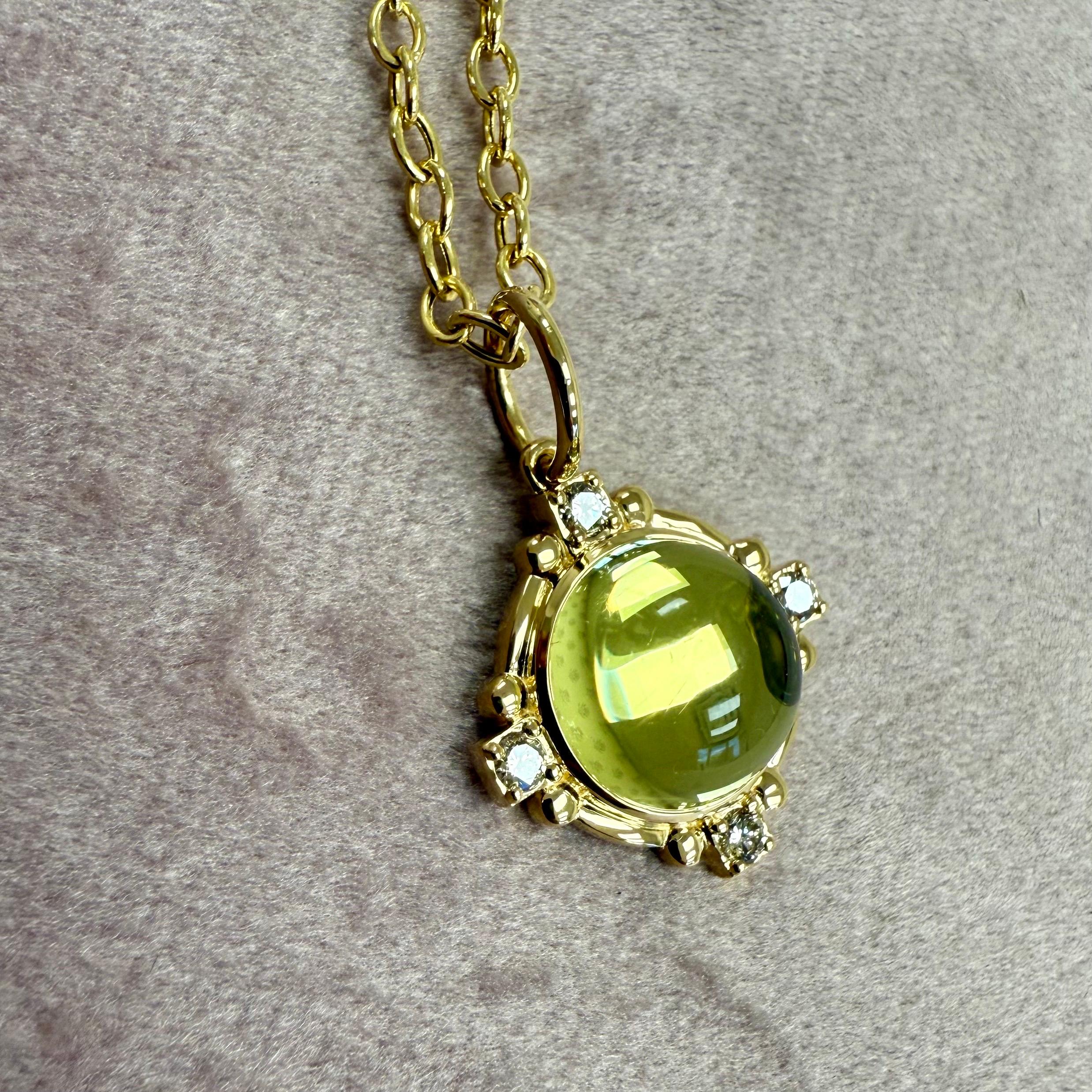 Taglio rotondo Syna Yellow Gold Lemon Quartz Pendant with Diamonds in vendita