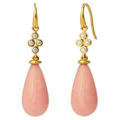 Syna Gelbgold Limited Edition Rosa Opal-Tropfen-Ohrringe mit Diamanten