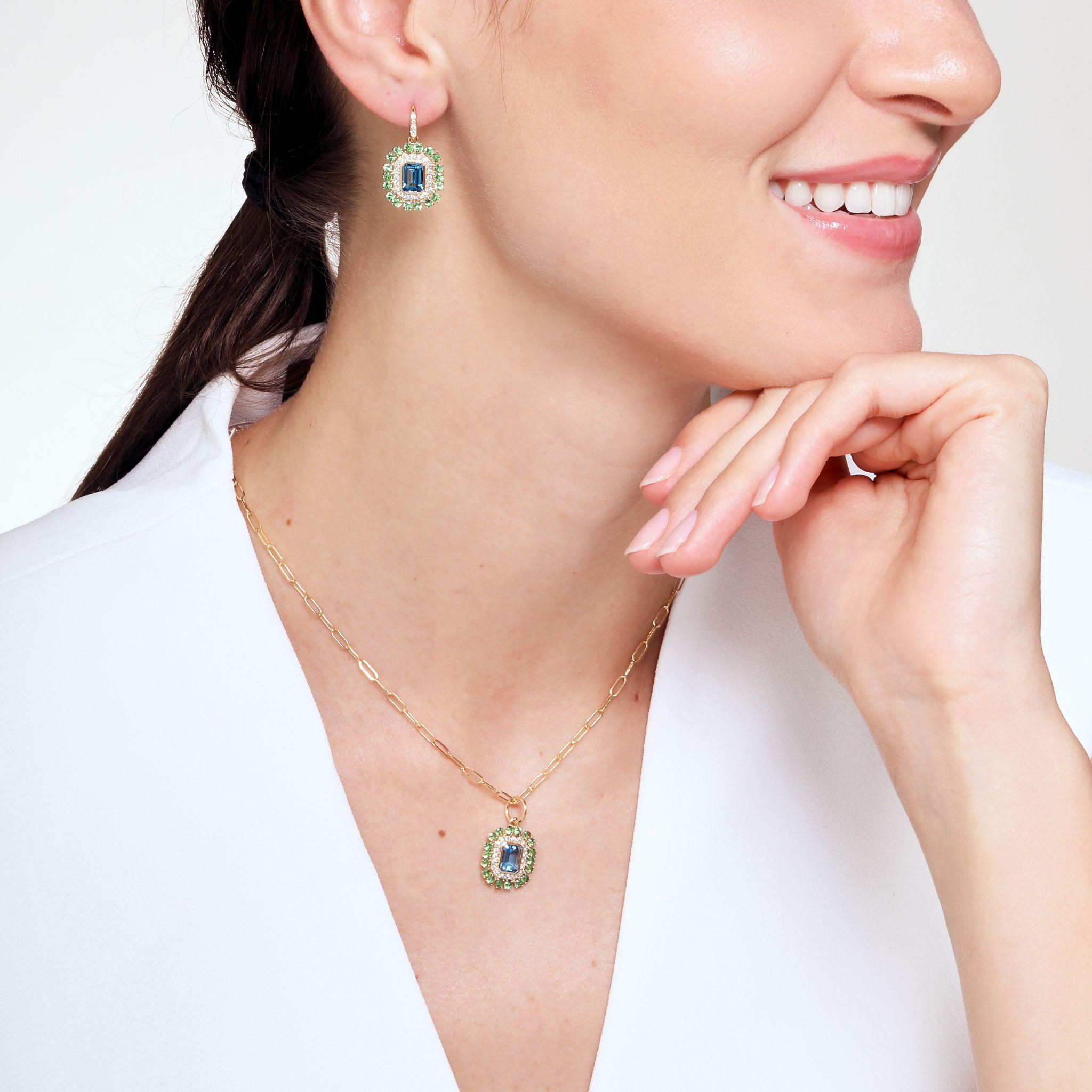 Pendientes de oro amarillo Syna London de topacio azul y tsavoritas con diamantes Contemporáneo en venta