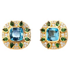 Syna Boucles d'oreilles London Blue Topaz and Tsavorites en or jaune avec diamants
