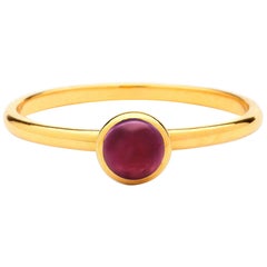 Mini bague en or jaune Syna avec rubellite