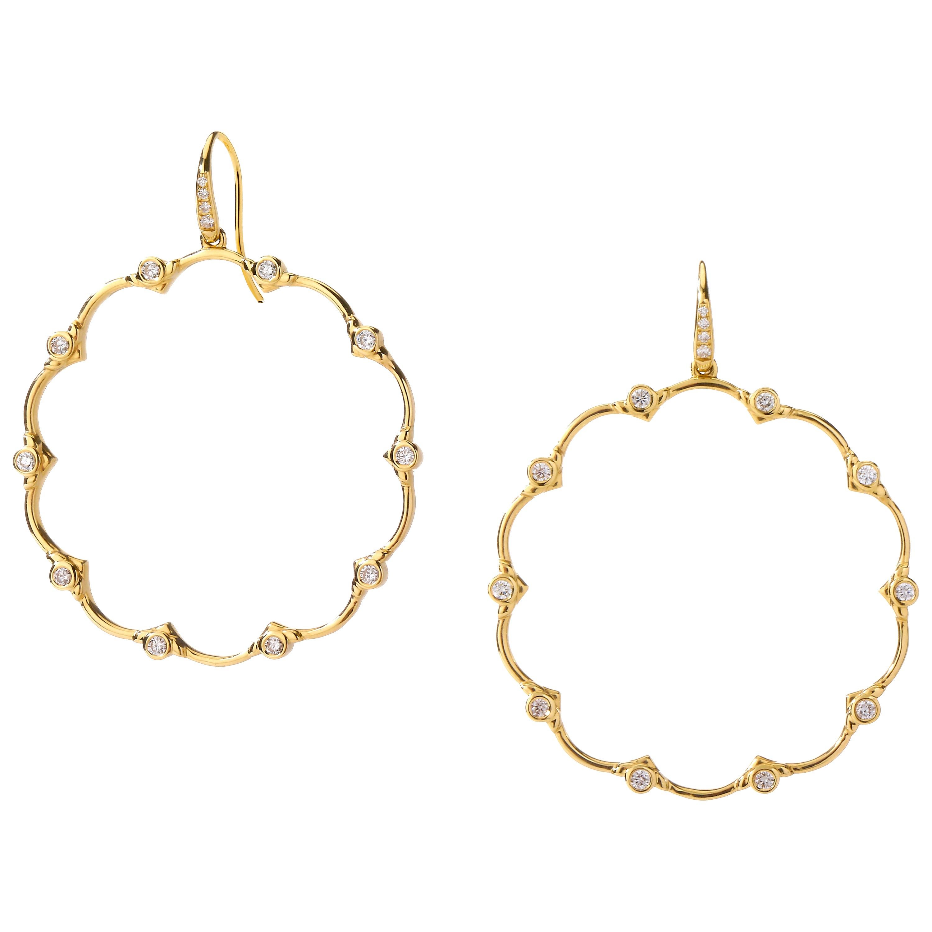 Orecchini Mogul Flower in oro giallo Syna con diamanti in vendita