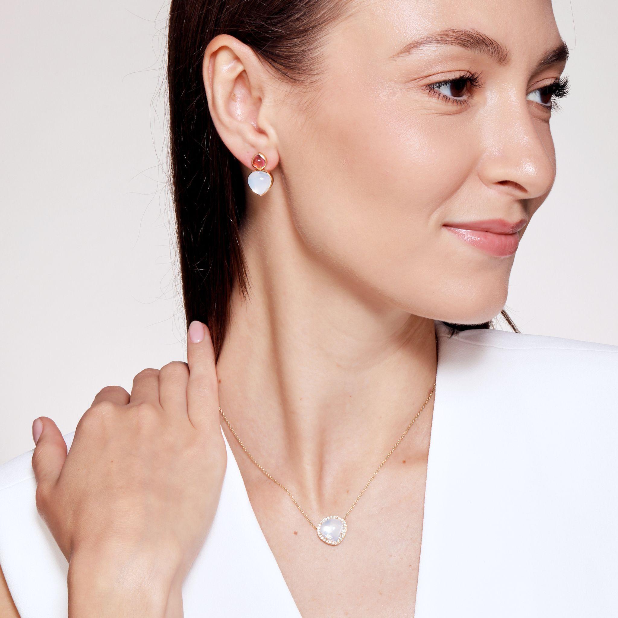 Contemporaneo Collana Mogul in oro giallo Syna con quarzo lunare e diamanti in vendita