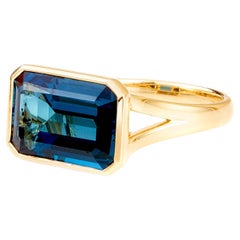 Mogul-Ring aus Gelbgold von Mogul mit Londoner Blautopas