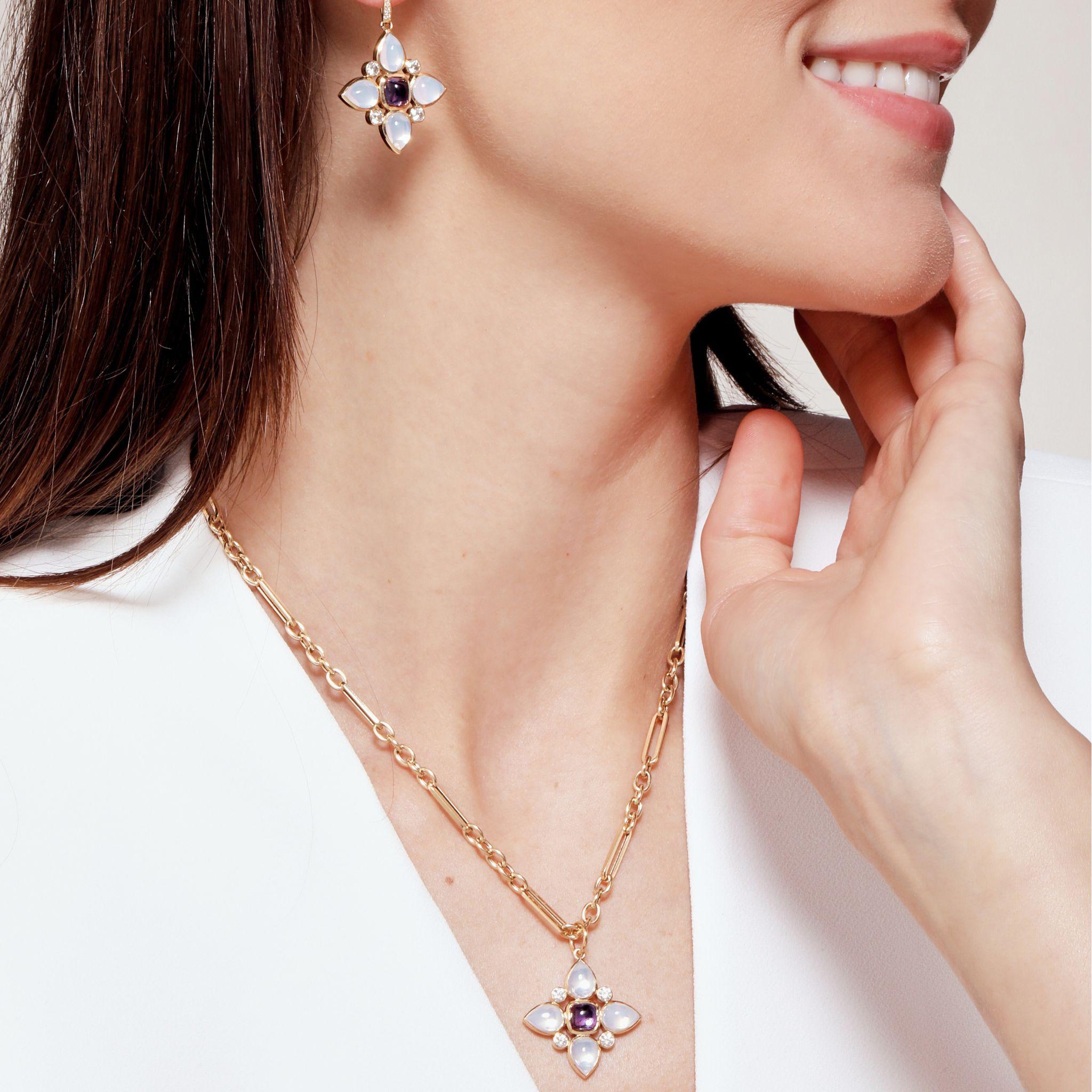 Syna Ohrringe aus Gelbgold mit Mondquarz, Amethyst und Diamanten (Zeitgenössisch) im Angebot