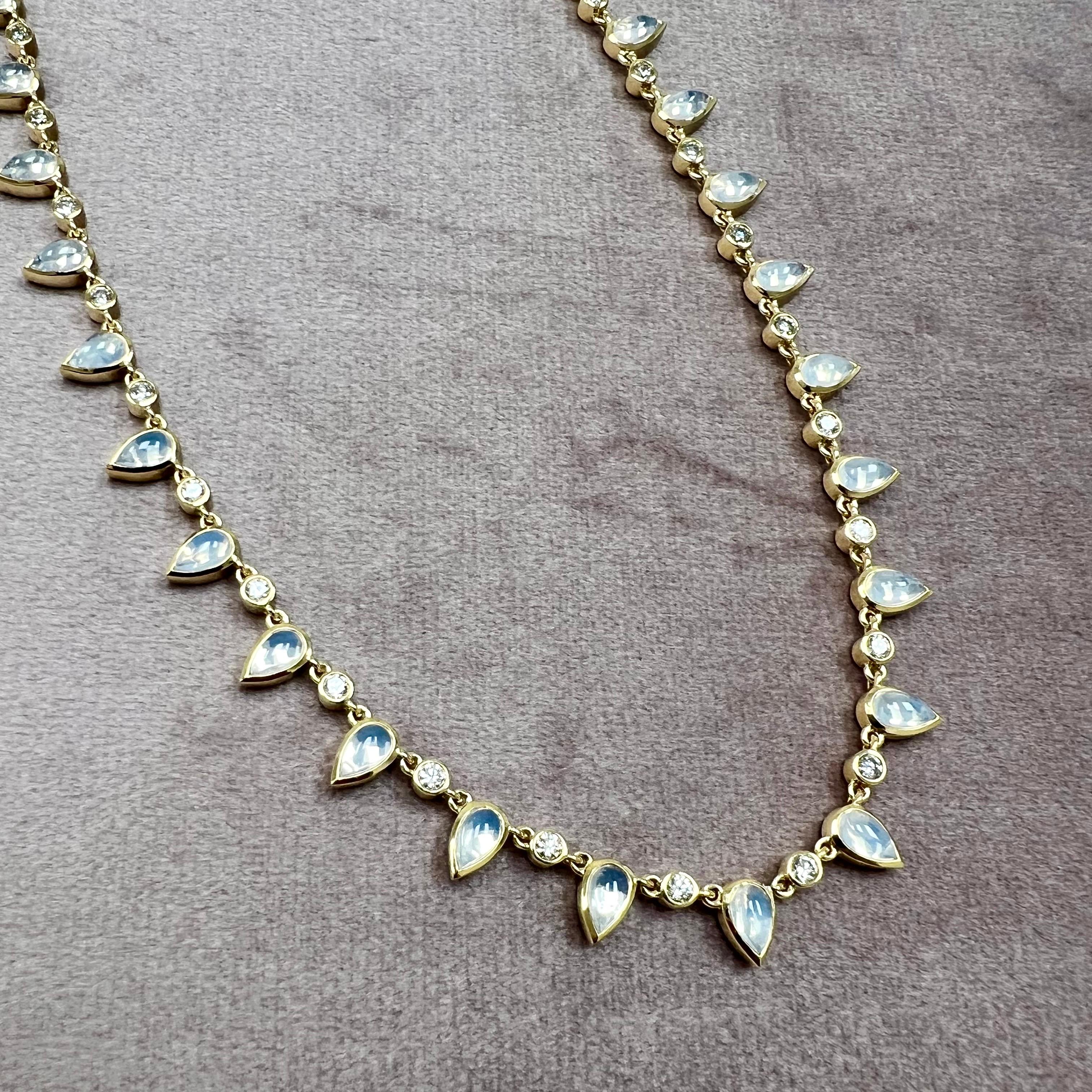 Syna Halskette aus Gelbgold mit Mondquarz und Diamanten Damen