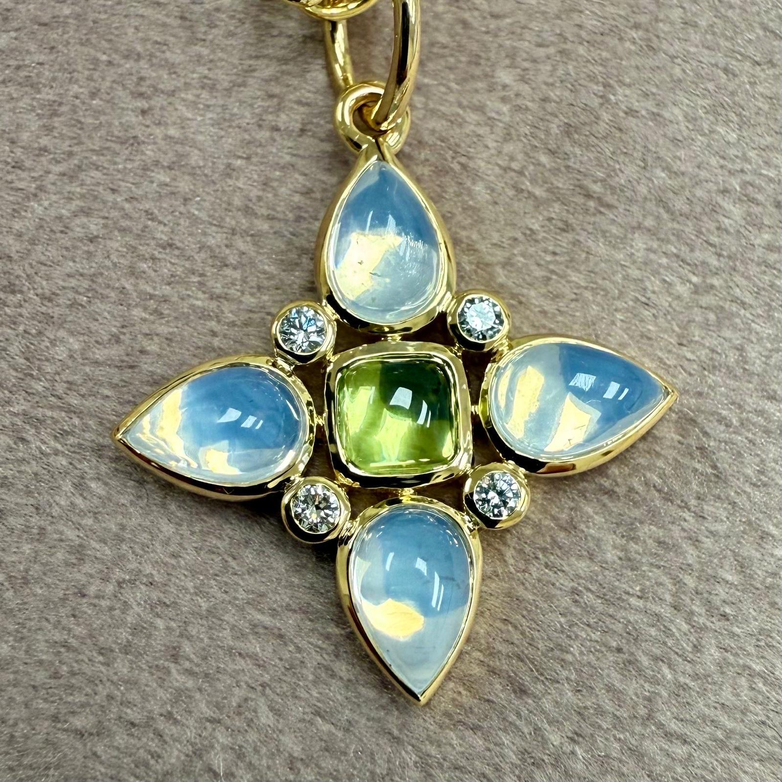 Créé en or jaune 18 carats
Quartz lunaire 2 carats environ
Péridot 0,40 carat env.
Diamants 0,08 carat environ
Chaîne vendue séparément



À propos des concepteurs ~ Dharmesh & Namrata

S'inspirant de petites choses, Jewell et Namrata Kothari ont