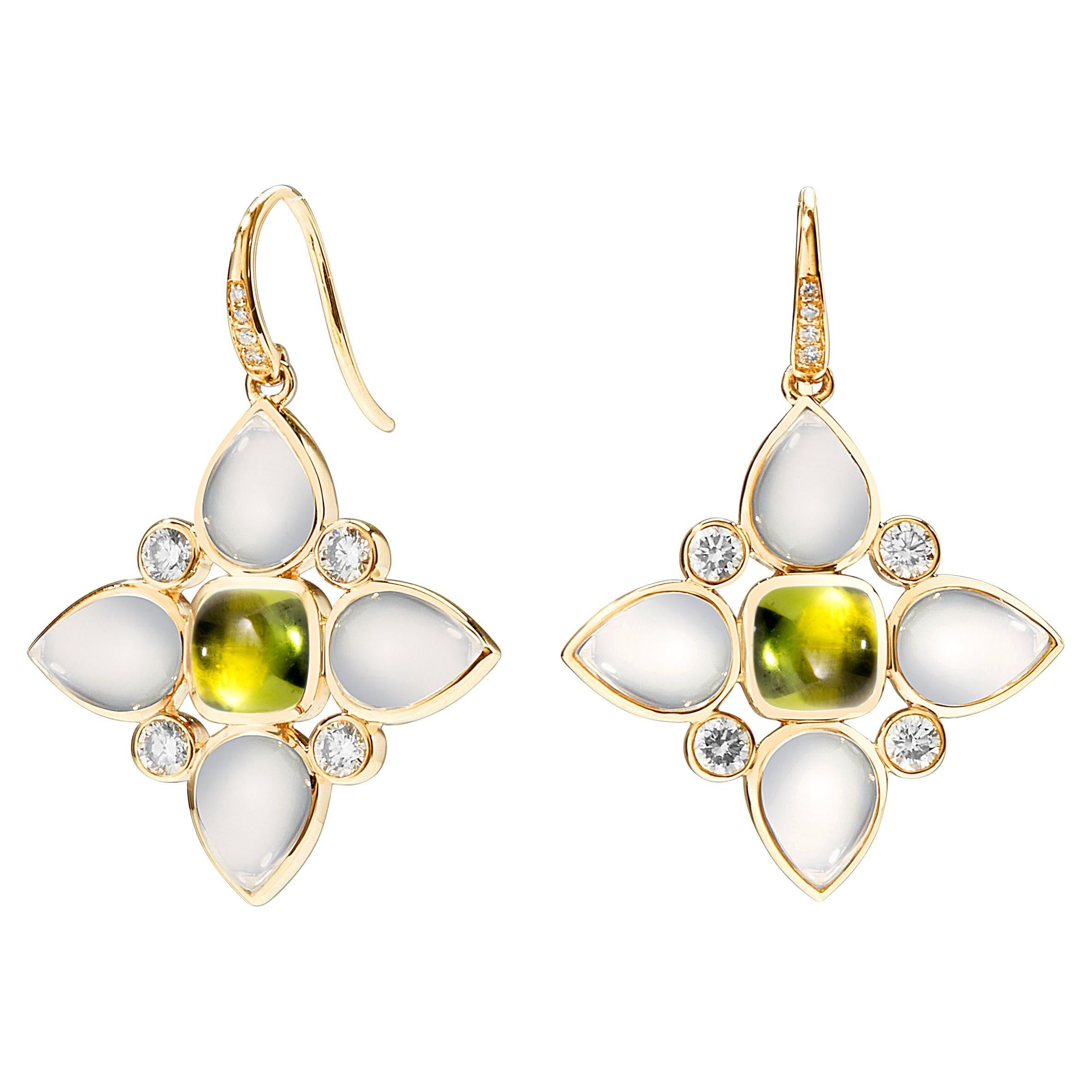 Orecchini a fiore di quarzo lunare in oro giallo Syna con peridoto e diamanti