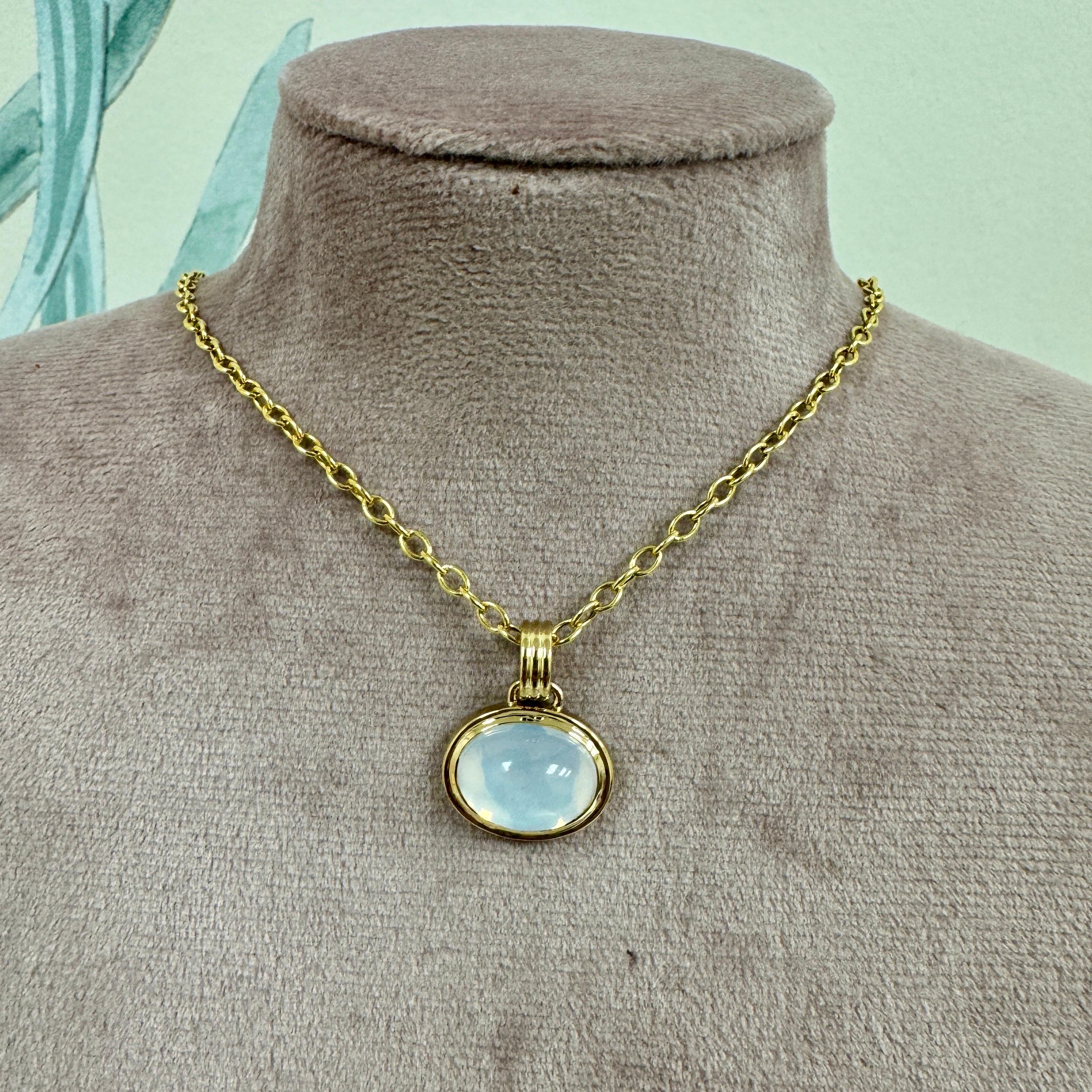 Creato in oro giallo 18 carati
Quarzo lunare 5.50 carato circa.
Catena a maglie piccole da 18 pollici


 Informazioni sui designer ~ Dharmesh & Namrata

Traendo ispirazione dalle piccole cose, Dharmesh & Namrata Kothari hanno creato una