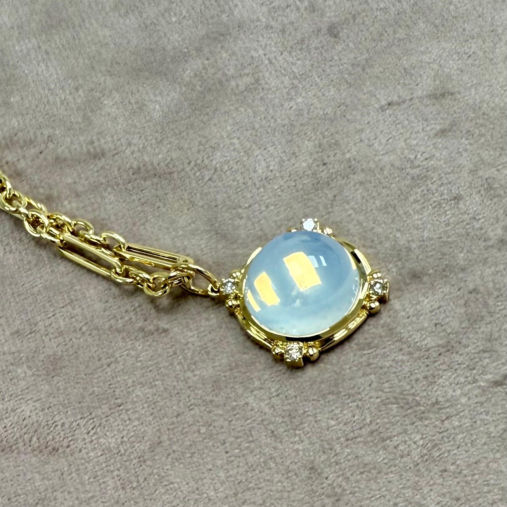 Contemporain Pendentif Syna en or jaune et quartz de lune avec diamants en vente