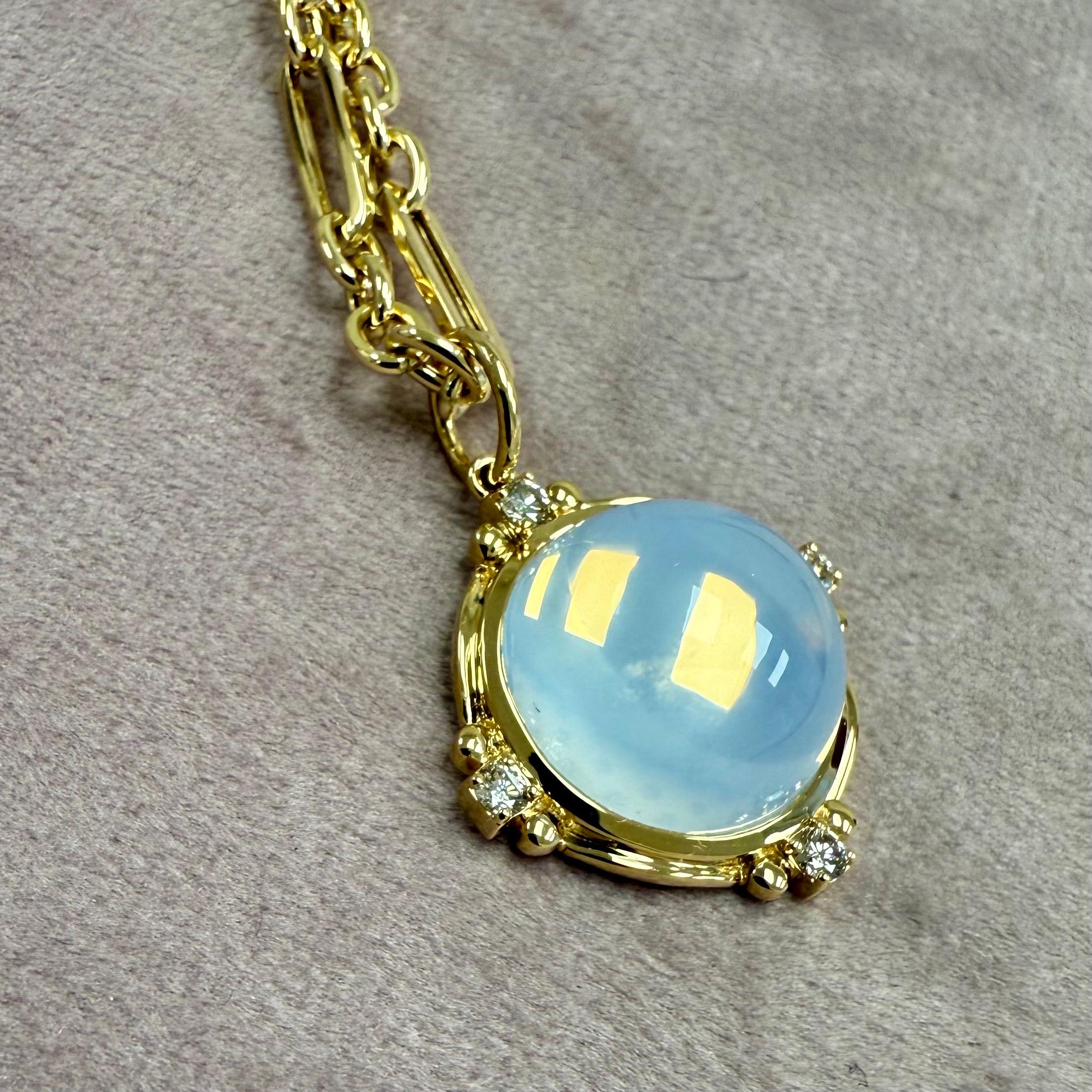 Taille ronde Pendentif Syna en or jaune et quartz de lune avec diamants en vente