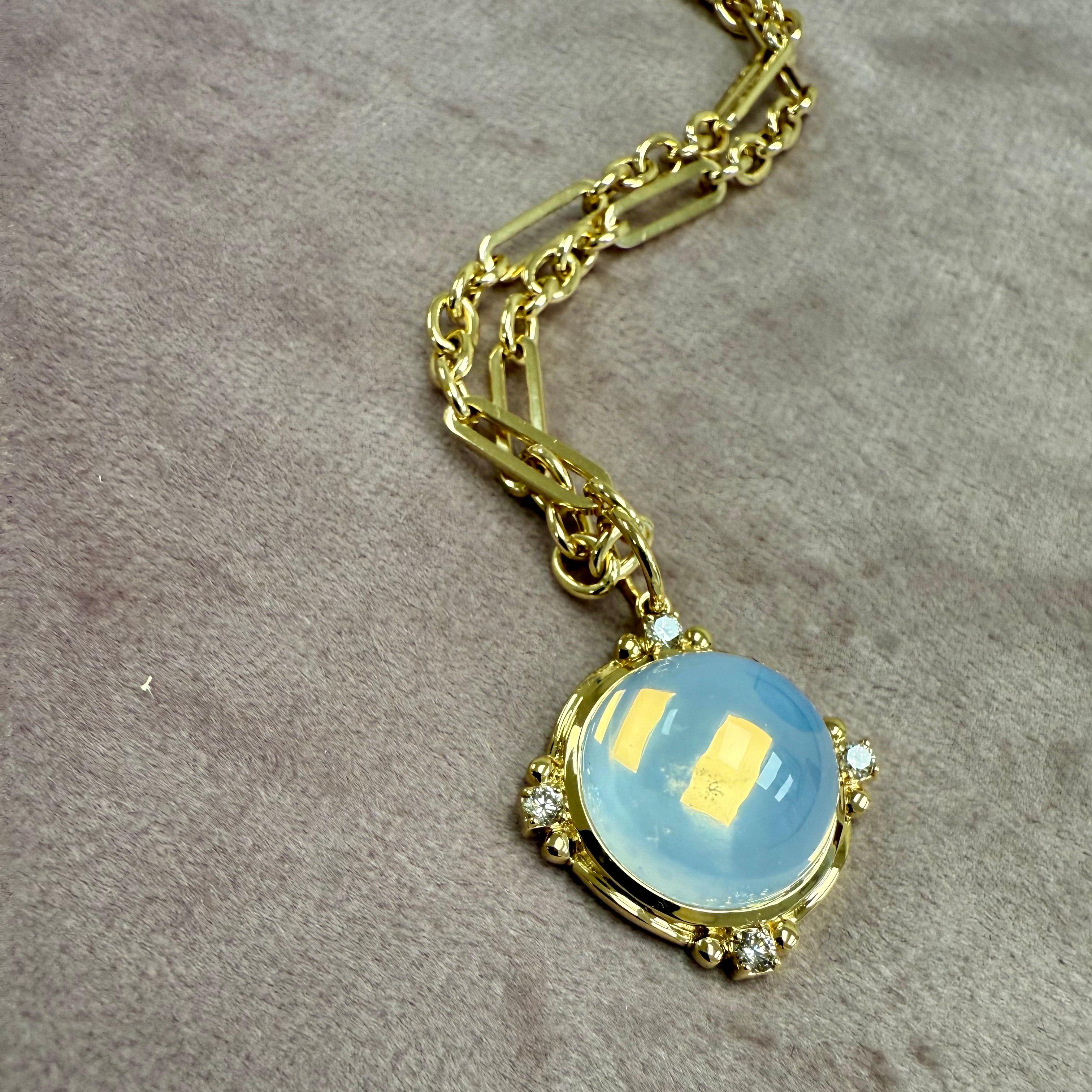 Pendentif Syna en or jaune et quartz de lune avec diamants Pour femmes en vente