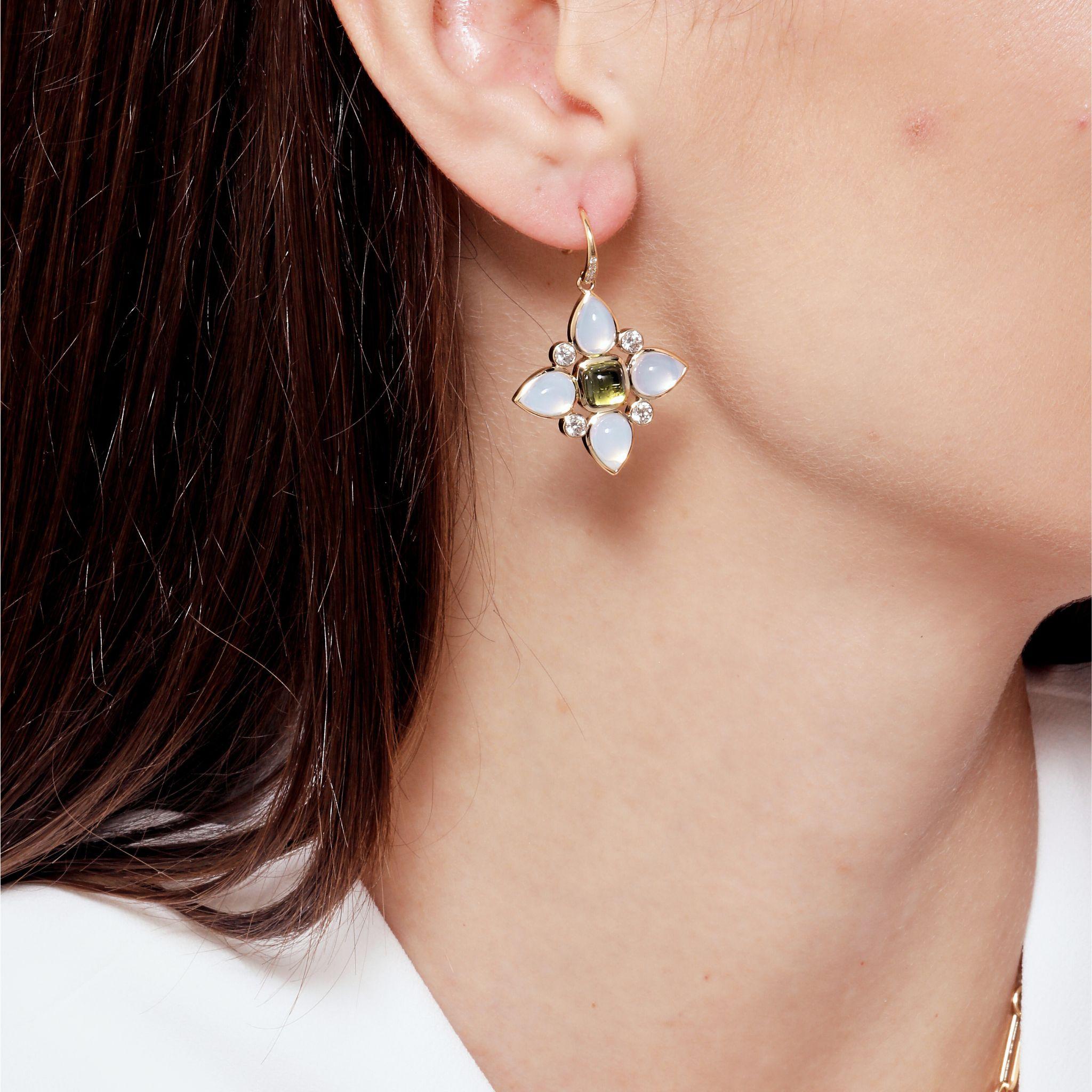 Pendientes Syna de Oro Amarillo Cuarzo Lunar, Peridoto y Diamantes Contemporáneo en venta