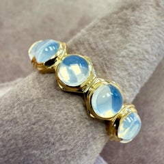 Anello Syna in oro giallo con quarzo lunare