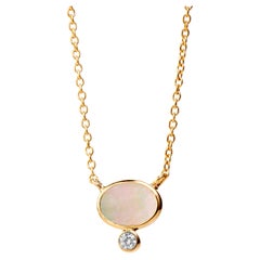 Collana Syna in oro giallo e madreperla con diamante