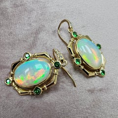 Syna Boucles d'oreilles en or jaune, opale, tsavorites et diamants