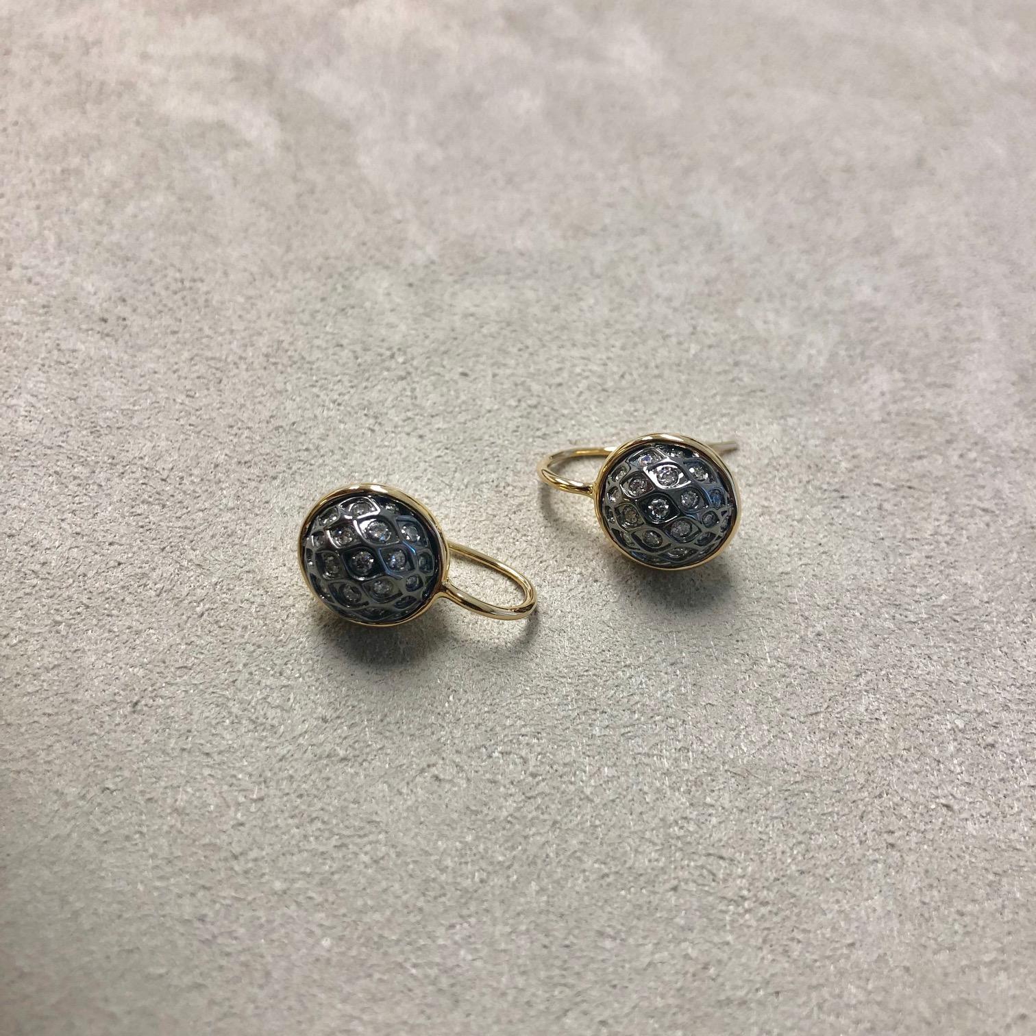 Round Cut Syna Yellow Gold and Oxidized Silver Earrings with Bright Diamonds For Sale
