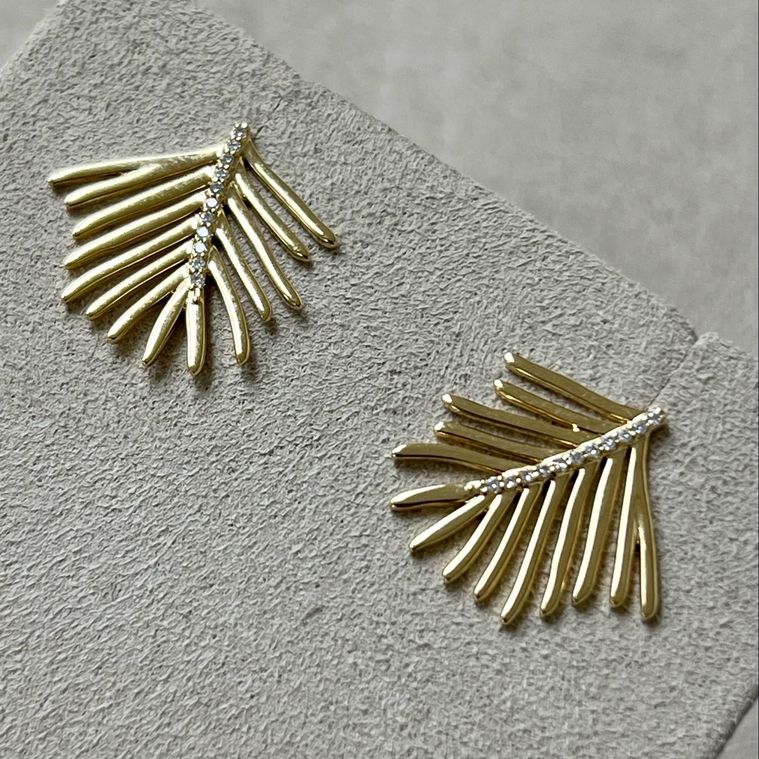 Mixed Cut Syna Yellow Gold Palm Leaf Earrings with Diamonds For Sale