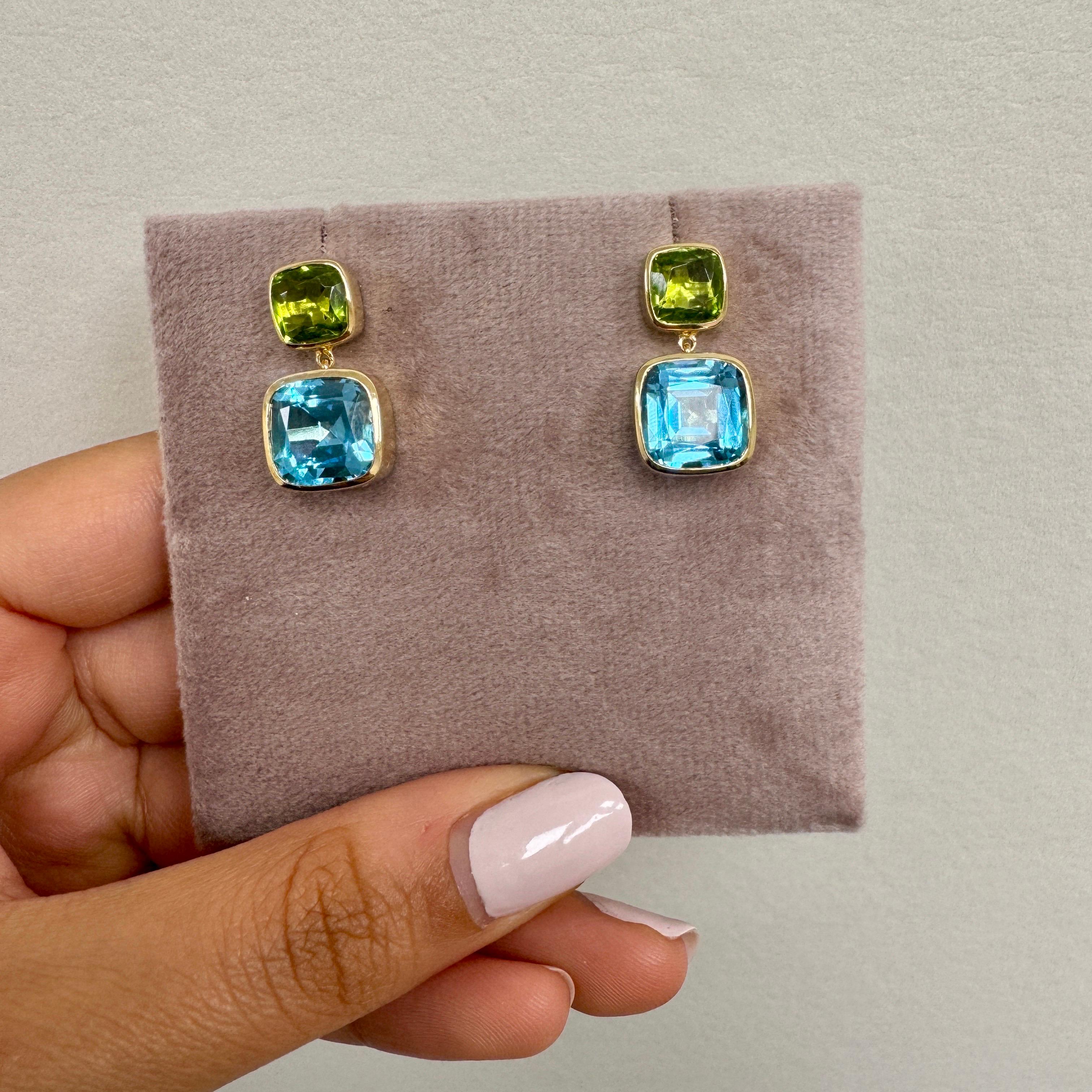 Creato in oro giallo 18 carati
Peridoto 5 carati circa.
Topazio blu 11 carati circa.
Perni da 18kyg per orecchie forate
Edizione limitata




Informazioni sui designer

Traendo ispirazione dalle piccole cose, Dharmesh & Namrata Kothari hanno creato