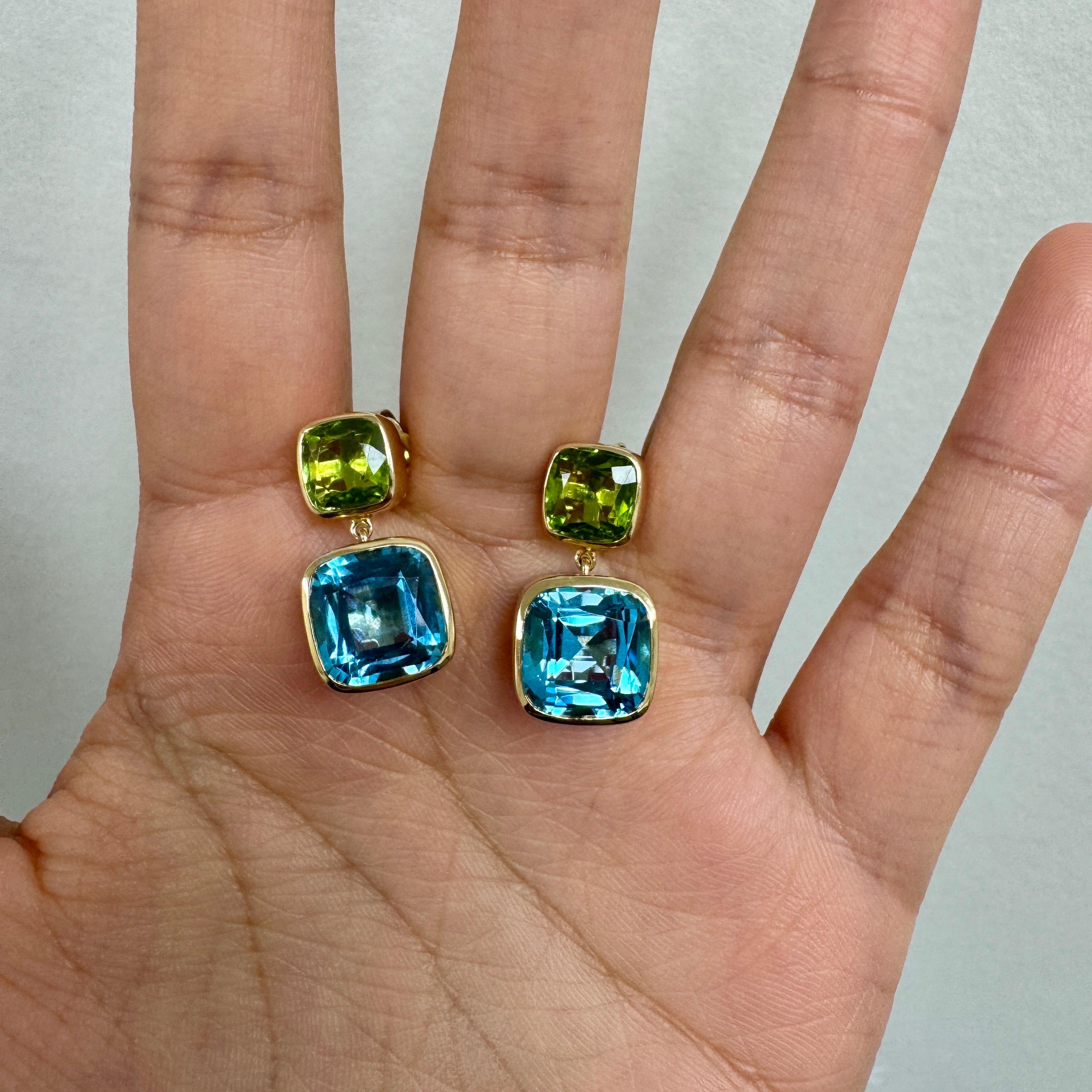 Contemporaneo Orecchini Syna in oro giallo con peridoto e topazio blu in vendita