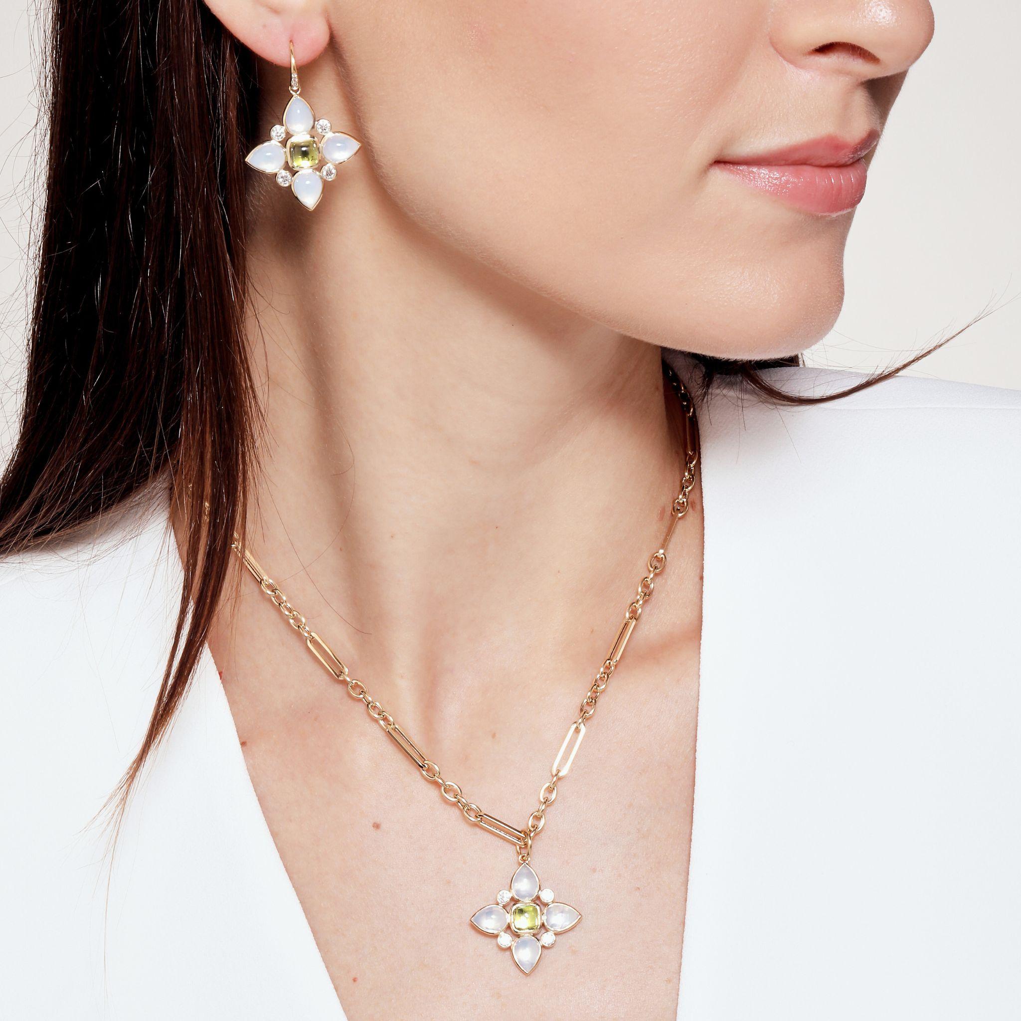 Syna Yellow Gold Peridot and Moon Quartz Flower Pendant with Diamonds In New Condition For Sale In Fort Lee, NJ