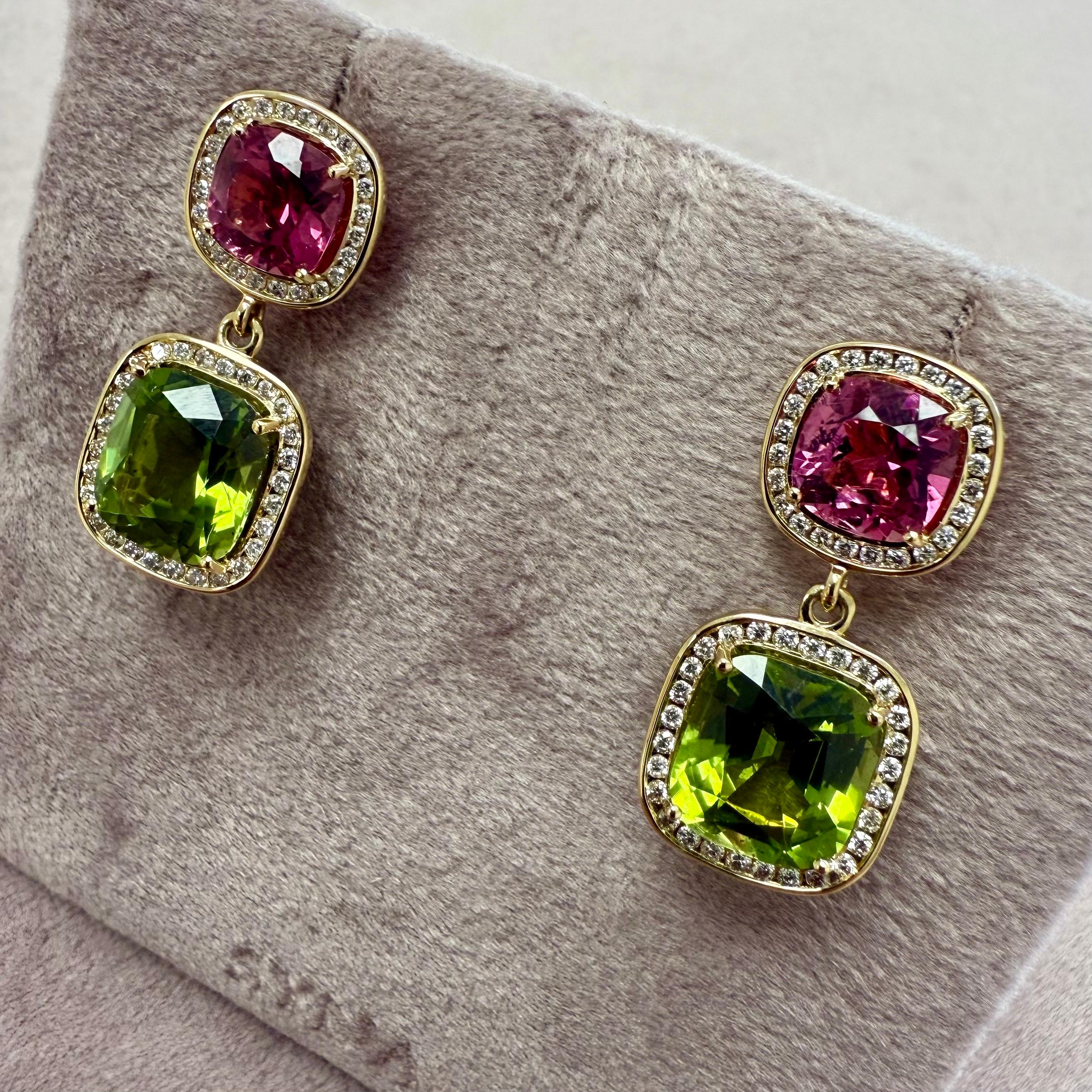 Taille coussin Boucles d'oreilles péridot, tourmaline rose et diamants en or jaune Syna en vente