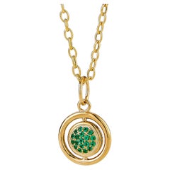 Pendentif à breloque réversible Syna en or jaune avec émeraudes et diamants