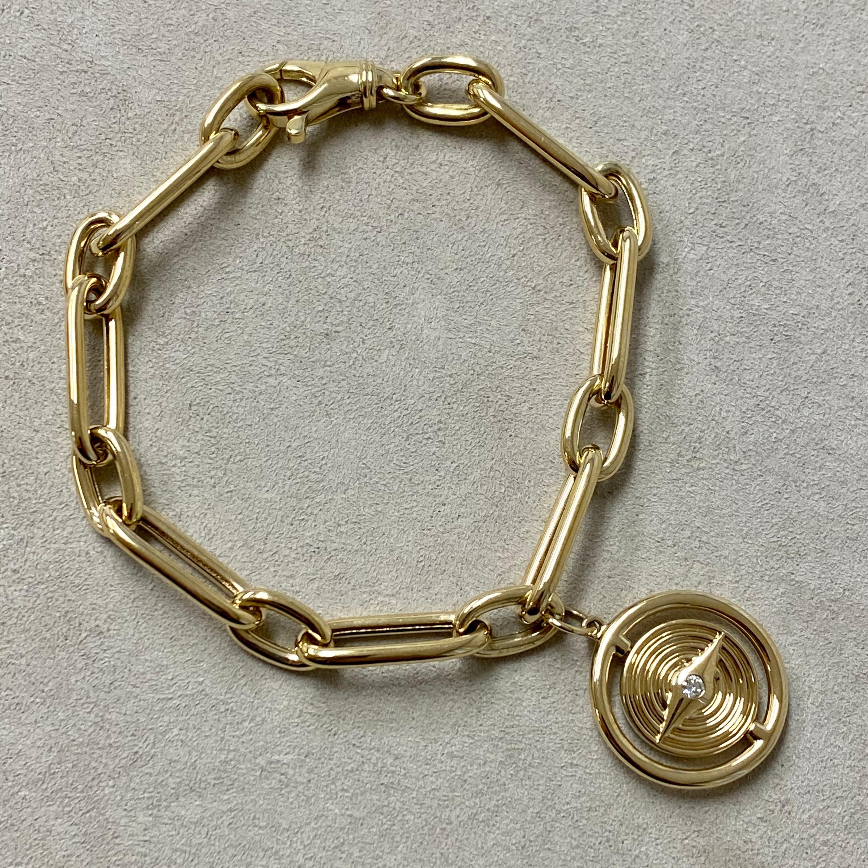 Contemporaneo Bracciale con fermaglio rotondo Syna in oro giallo con occhio maligno reversibile in vendita