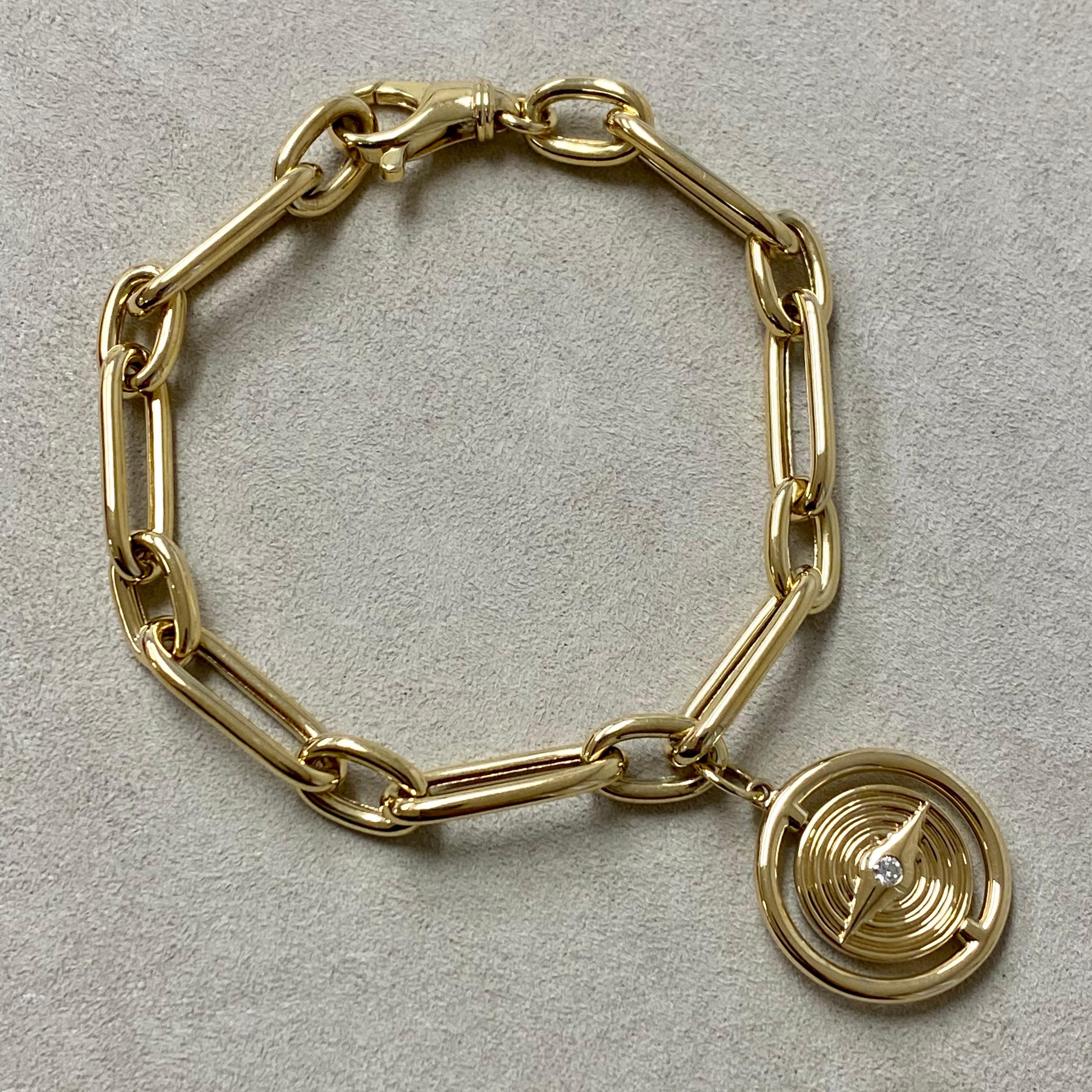 Syna Yellow Gold Reversible Evil Eye Rounded Paper Clip Bracelet In New Condition In Fort Lee, NJ
