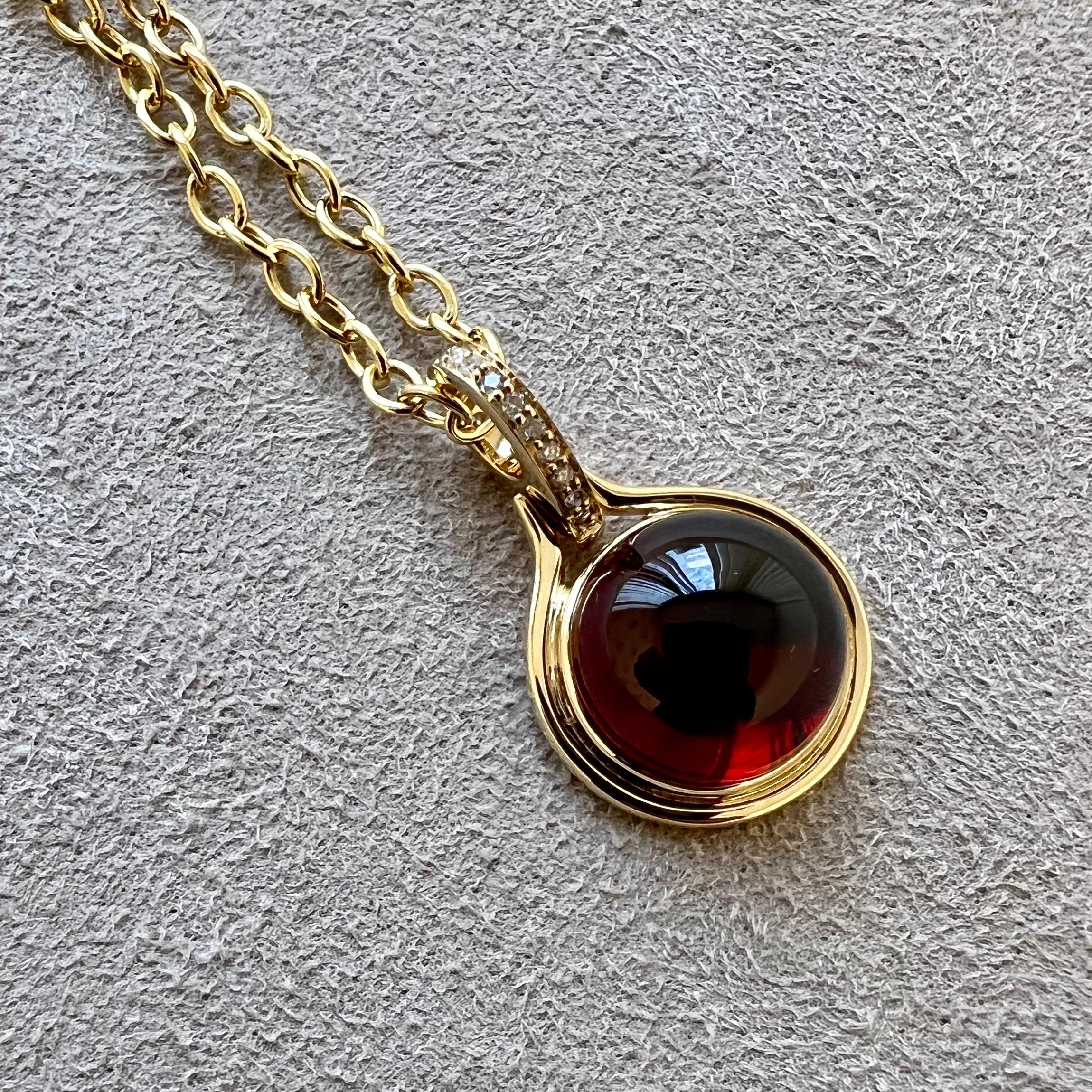 Contemporain Pendentif Syna en or jaune, grenat rhodolite et diamants en vente