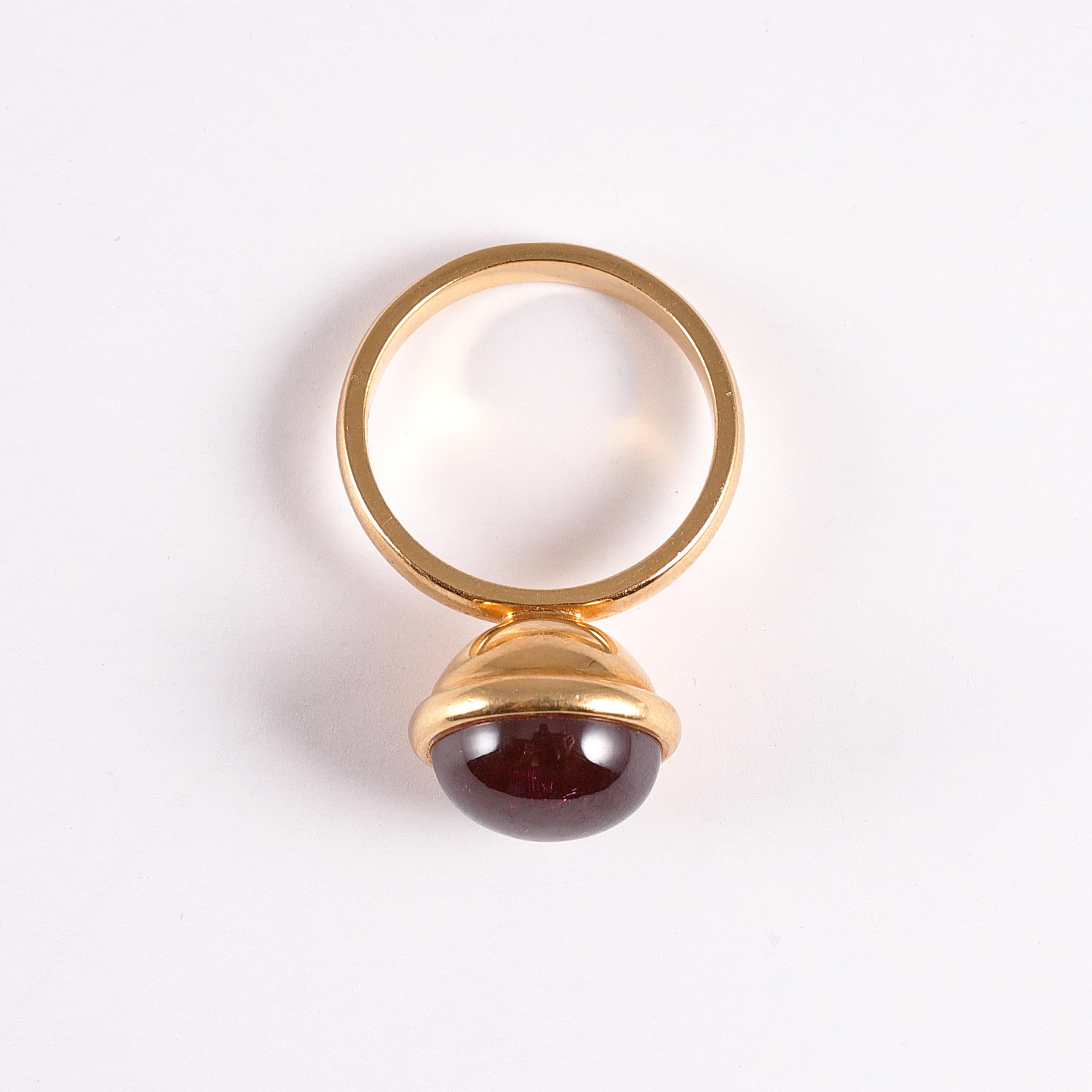 Cabochon Syna Yellow Gold Rhodolite Garnet Ring For Sale