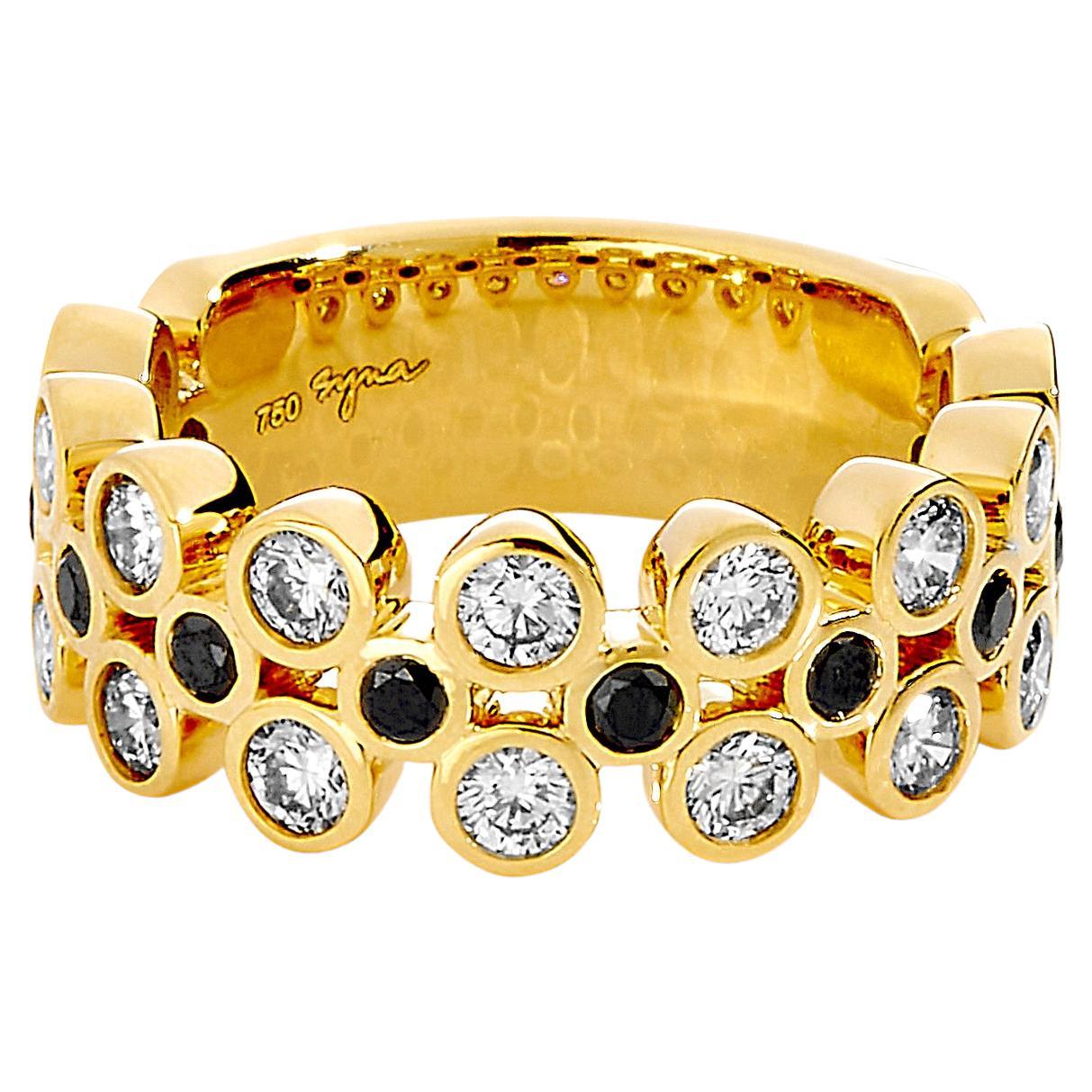 Bague Syna en or jaune avec diamants noirs et diamants en vente