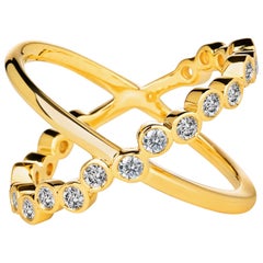 Syna Yellow Gold Ring with Bright Diamonds