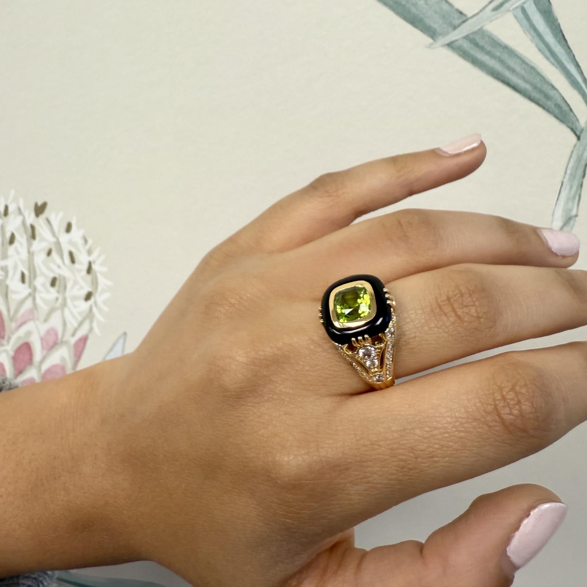 Created in 18 karat yellow gold
Peridot 2.50 carats approx.
Black Onyx 1.80 carats approx.
Diamonds 0.90 carat approx.
Ring size US 7, can be sized
Limited Edition





About the Designers ~ Dharmesh & Namrata

Drawing inspiration from little