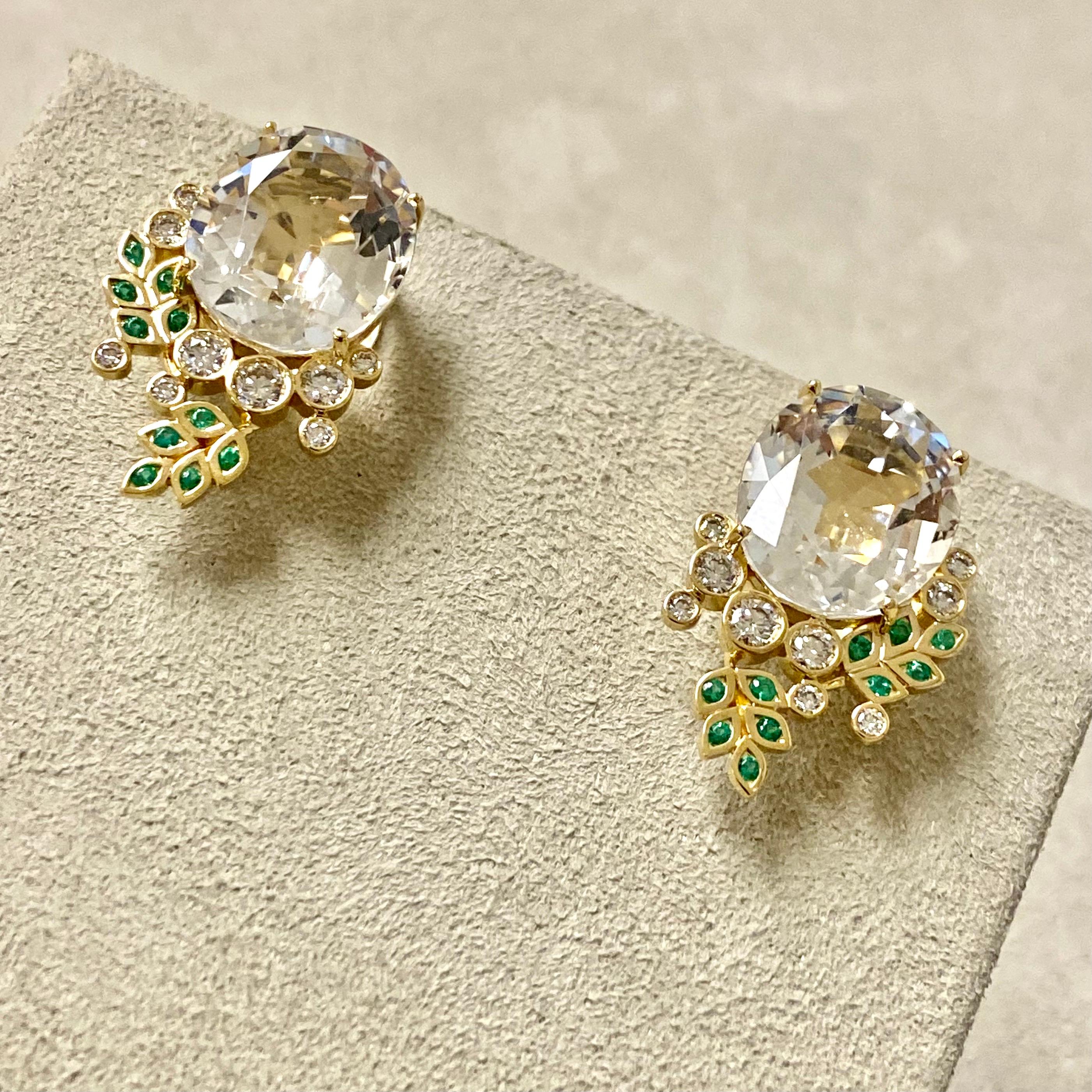 Created in 18 karat yellow gold
Rock Crystal 15 carats approx.
Emeralds 0.15 carat approx.
Champagne diamonds 0.60 carat approx.
Limited Edition


About the Designers

Drawing inspiration from little things, Dharmesh & Namrata Kothari have created